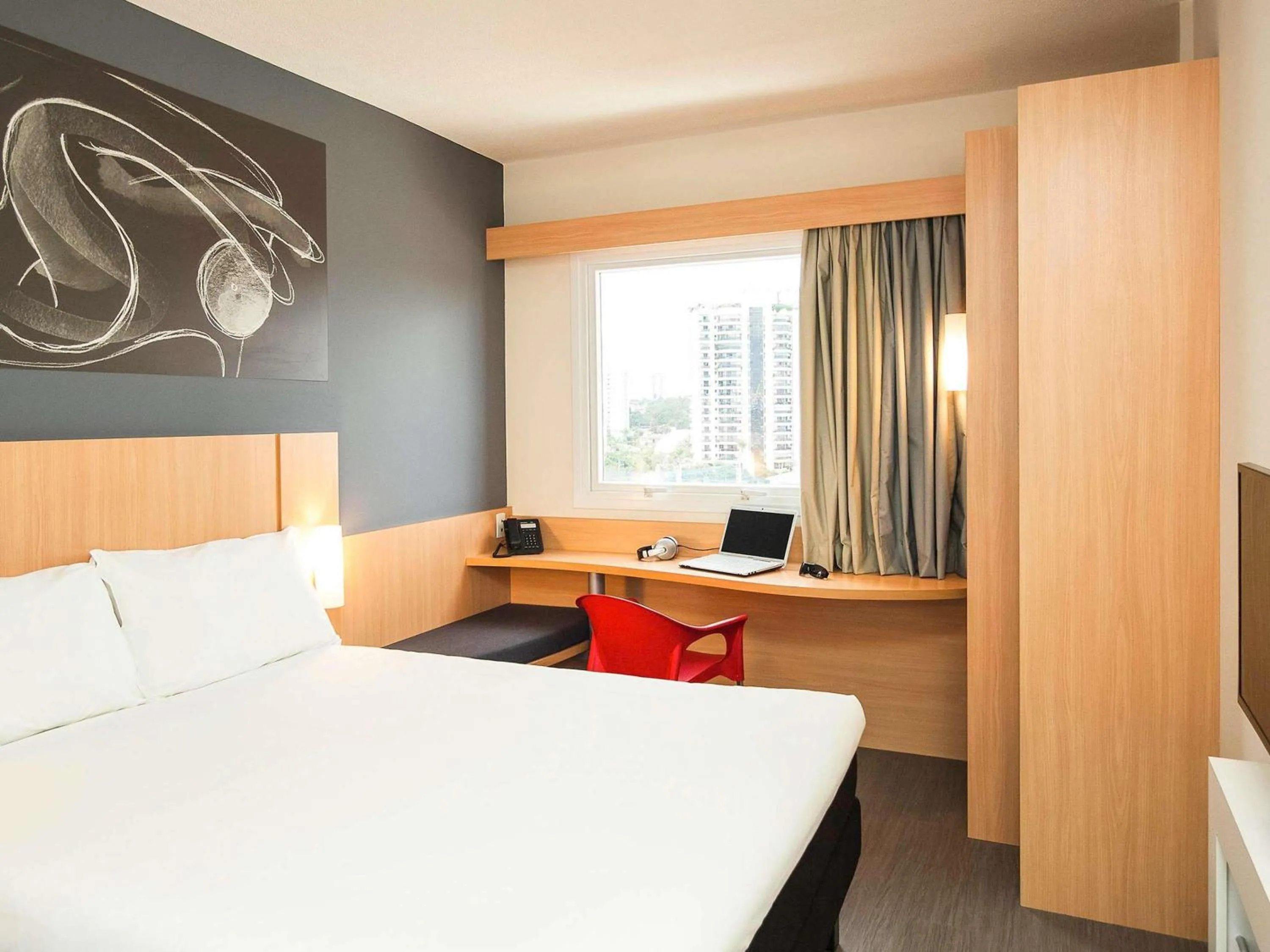 Bedroom, Bed in ibis Mogi das Cruzes Shopping