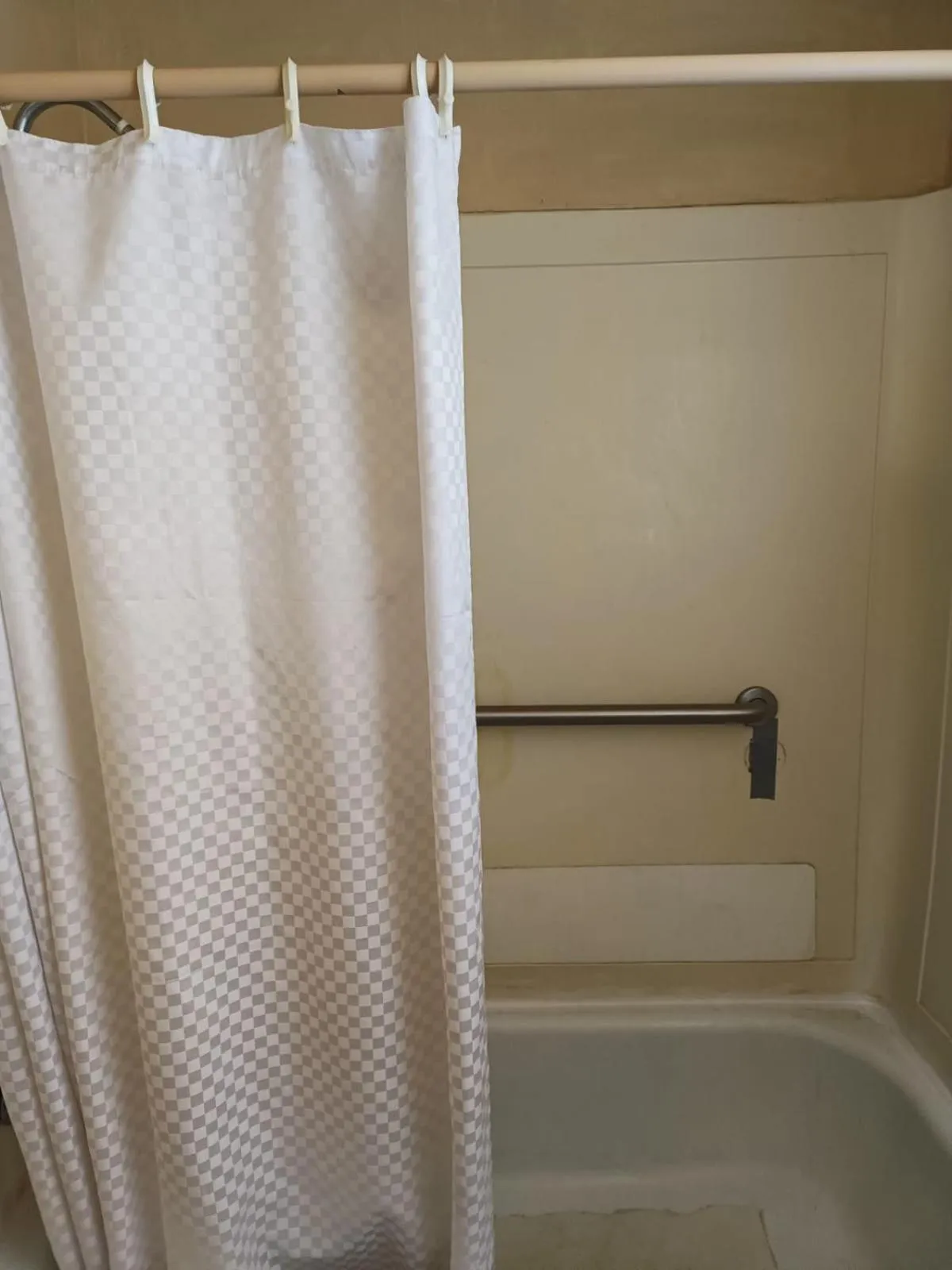 Bathroom in Triangle Motel by OYO Mexia Texas