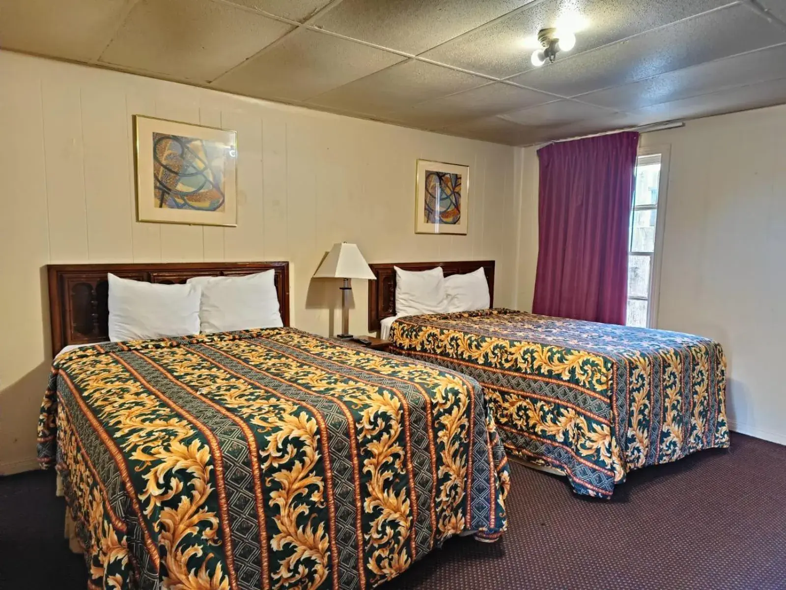 Bedroom, Bed in Triangle Motel by OYO Mexia Texas Bedroom, Bed in Triangle Motel by OYO Mexia Texas