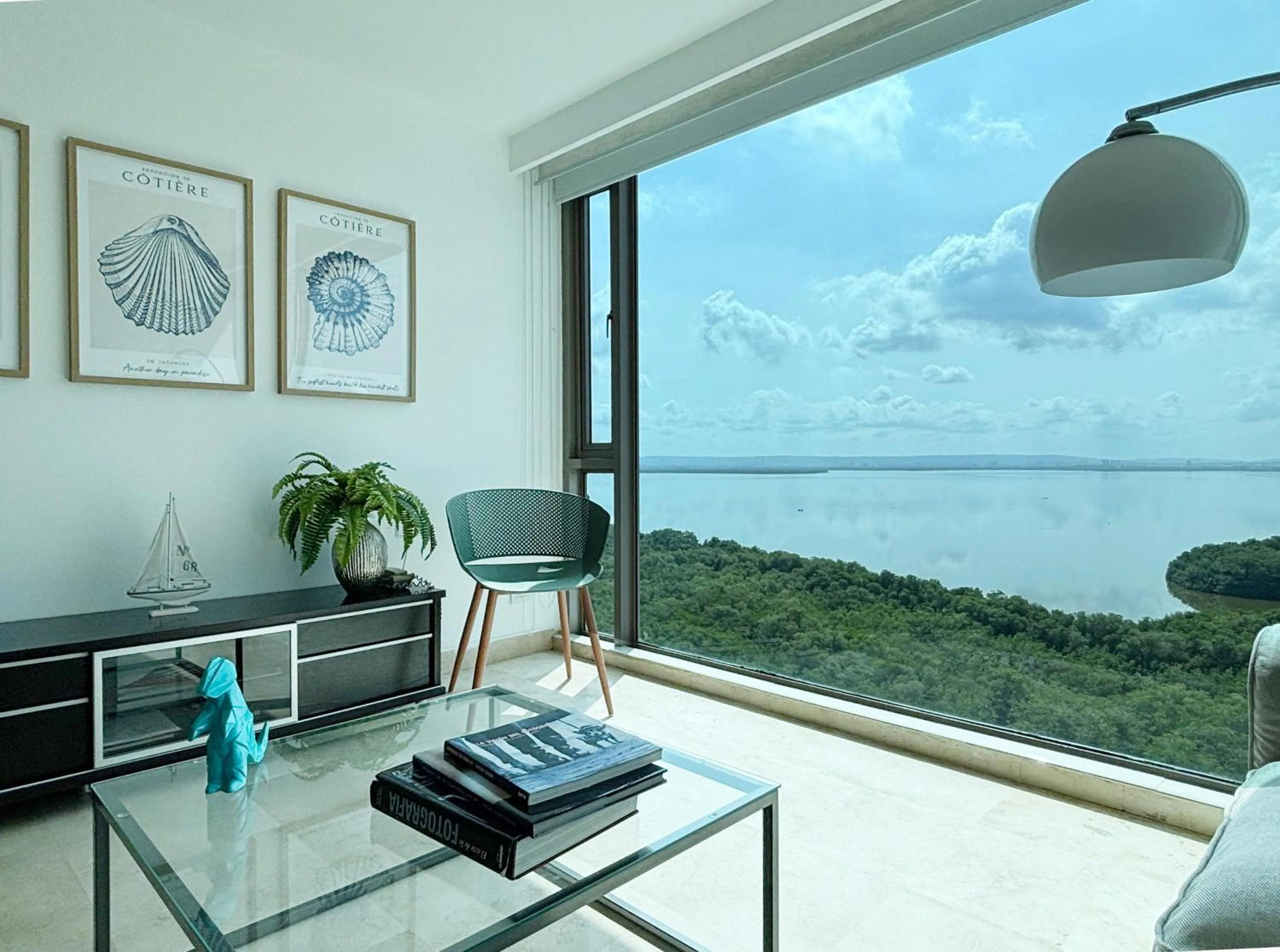 Beachfront Apartment at Radisson Hotel