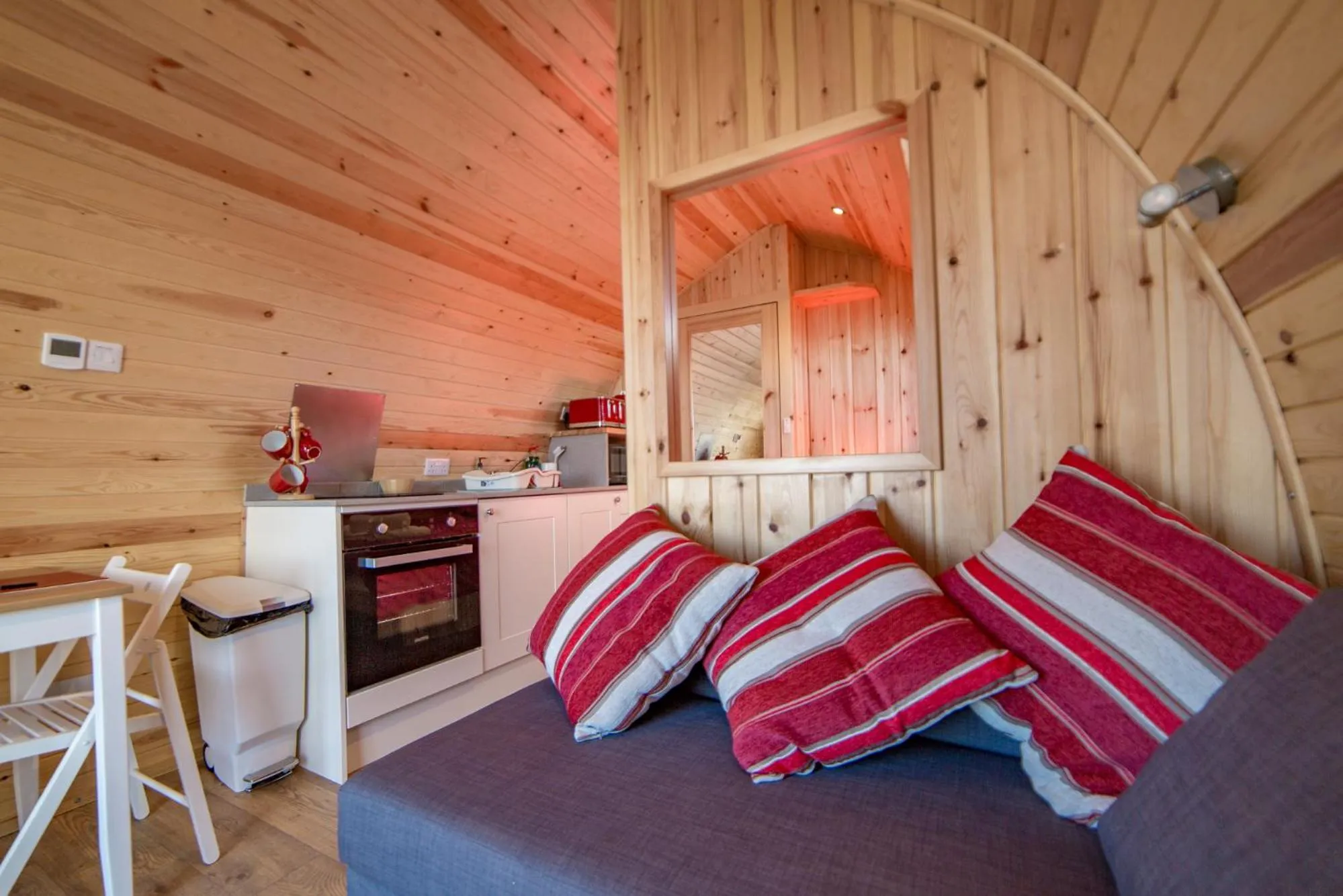 Photo of the whole room in Suil na Mara Pod