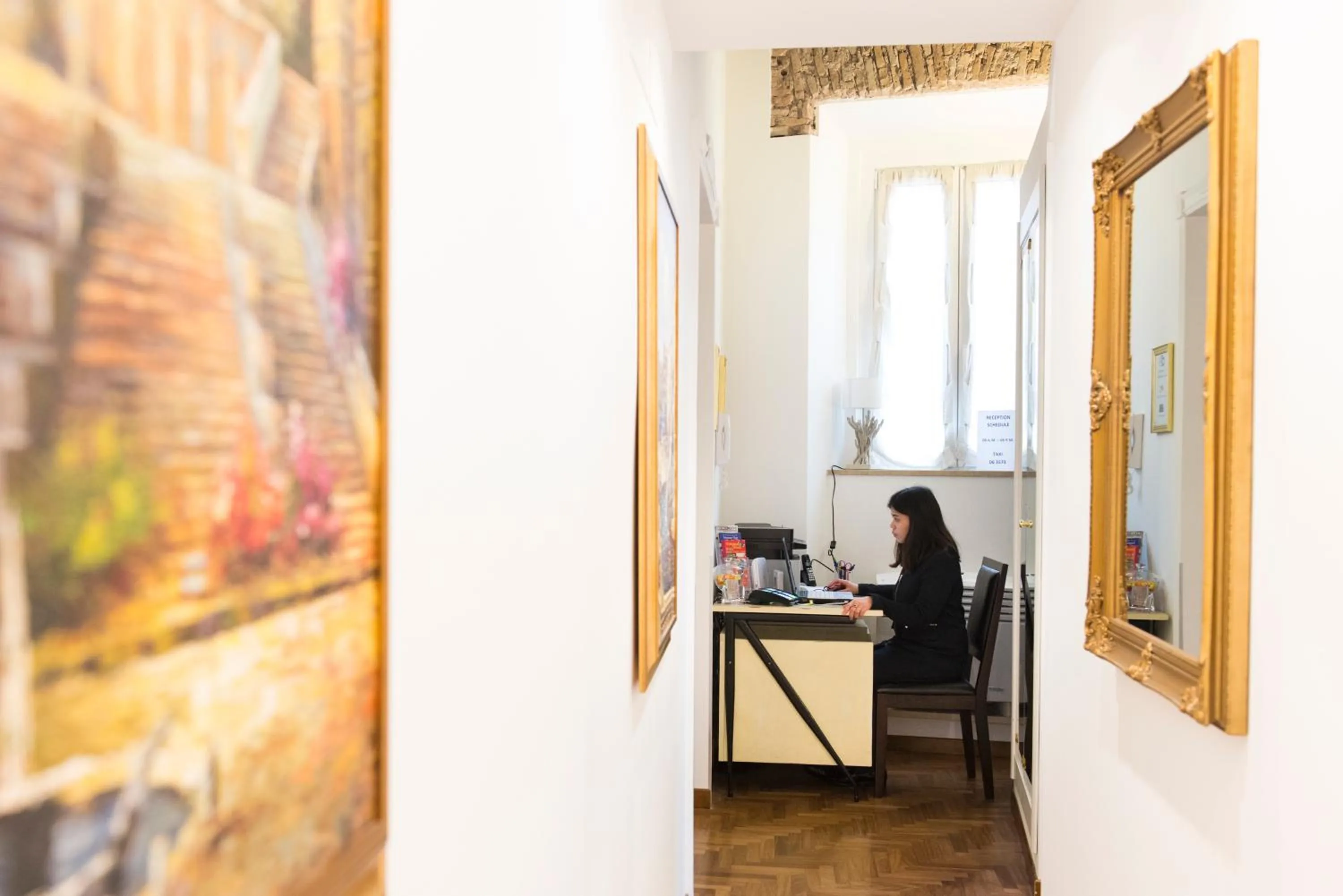 Staff in Domus Trevi