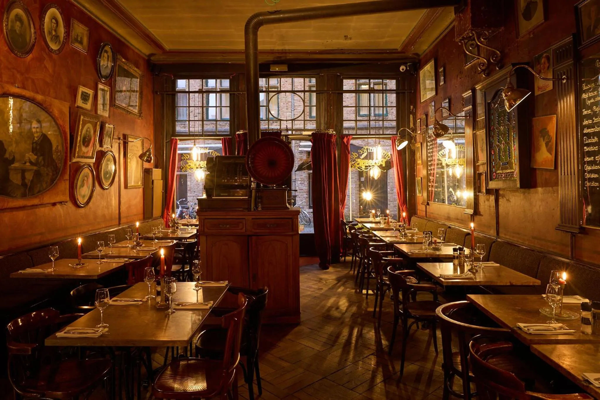 Restaurant/places to eat in Gran Hotel De Passage