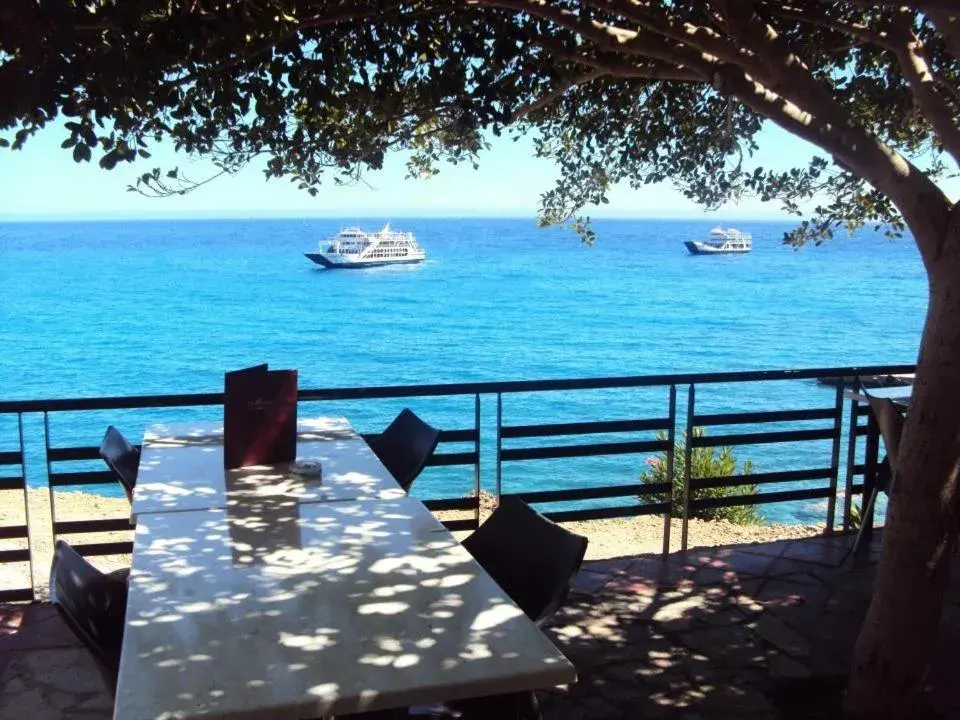 Restaurant/places to eat in Sweet Corner Masxali Restaurant/places to eat in Sweet Corner Masxali