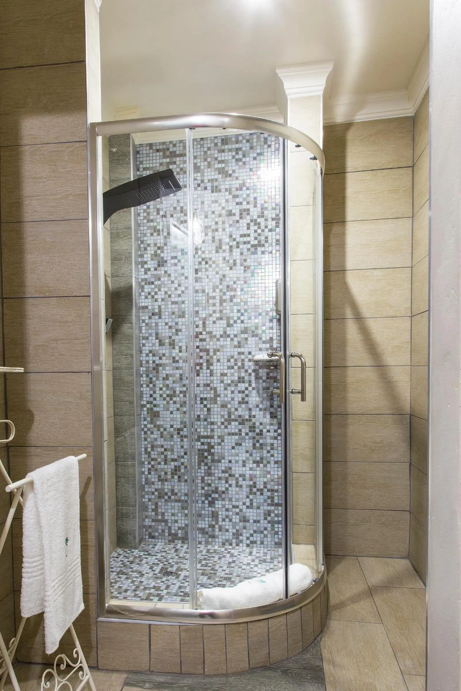 Bathroom in The Royal Palm B&B