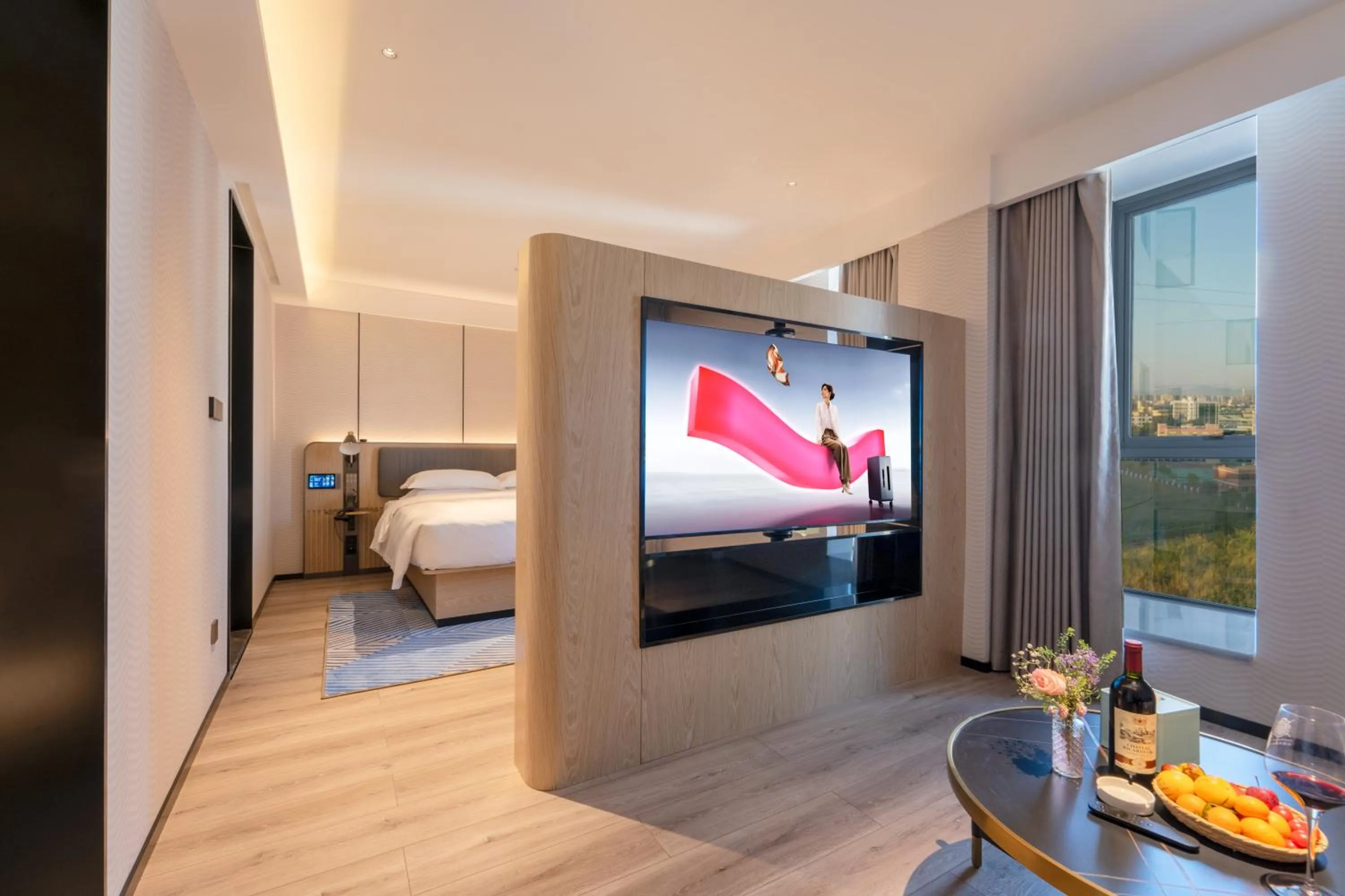 Deluxe Suite in Echarm Hotel Guangzhou Baiyun Airport Flagship Store-Free airport shuttle-Free one-way shuttle to the Canton Fair Complex during the fair period-Free VPN