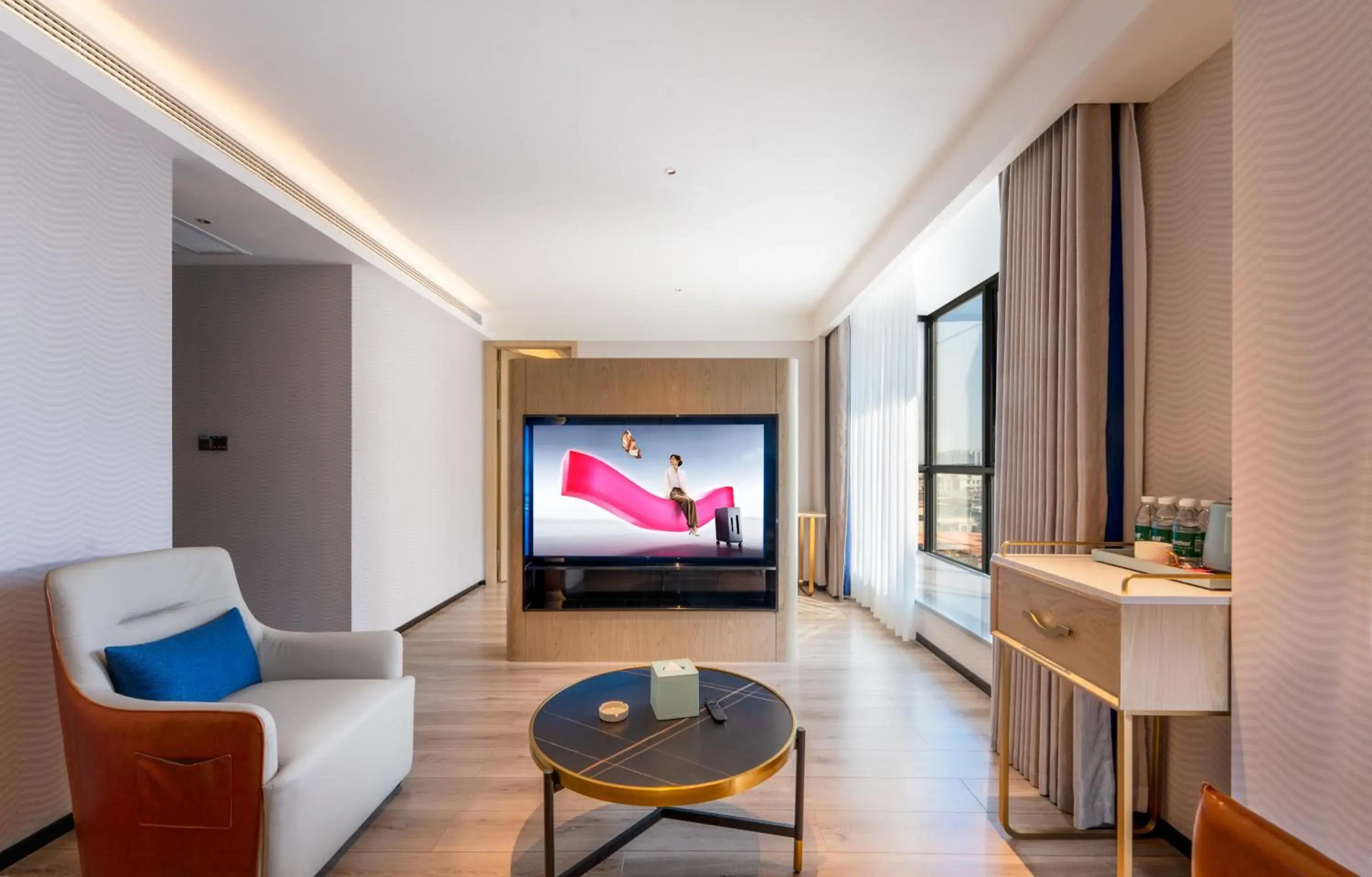 Executive Suite in Echarm Hotel Guangzhou Baiyun Airport Flagship Store-Free airport shuttle-Free one-way shuttle to the Canton Fair Complex during the fair period-Free VPN Executive Suite in Echarm Hotel Guangzhou Baiyun Airport Flagship Store-Free airport shuttle-Free one-way shuttle to the Canton Fair Complex during the fair period-Free VPN