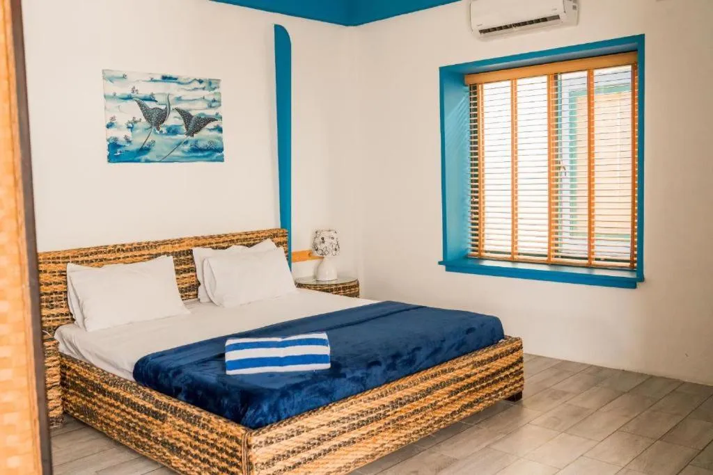 Long Beach Laamu Hotel