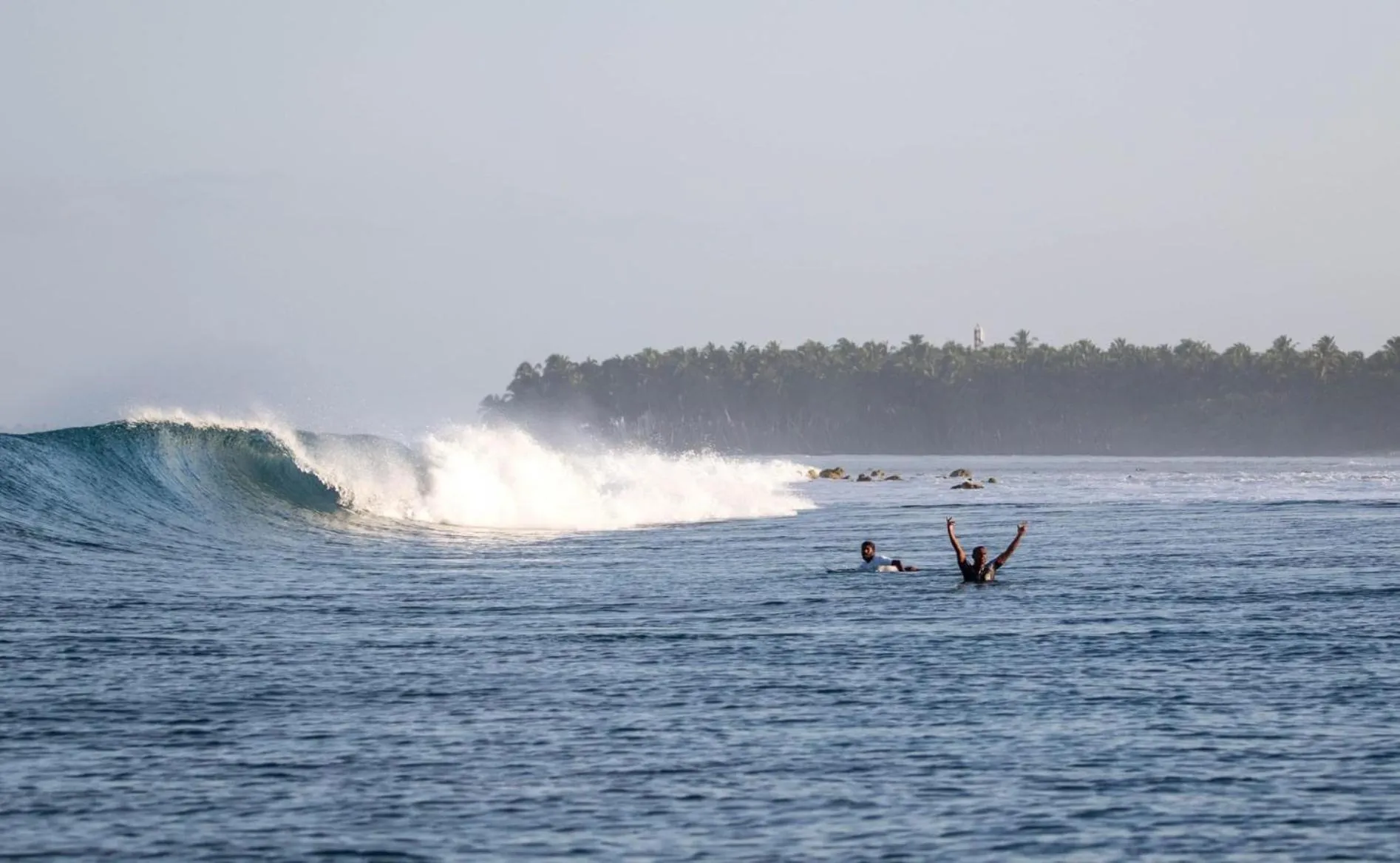 Long Beach Laamu Hotel