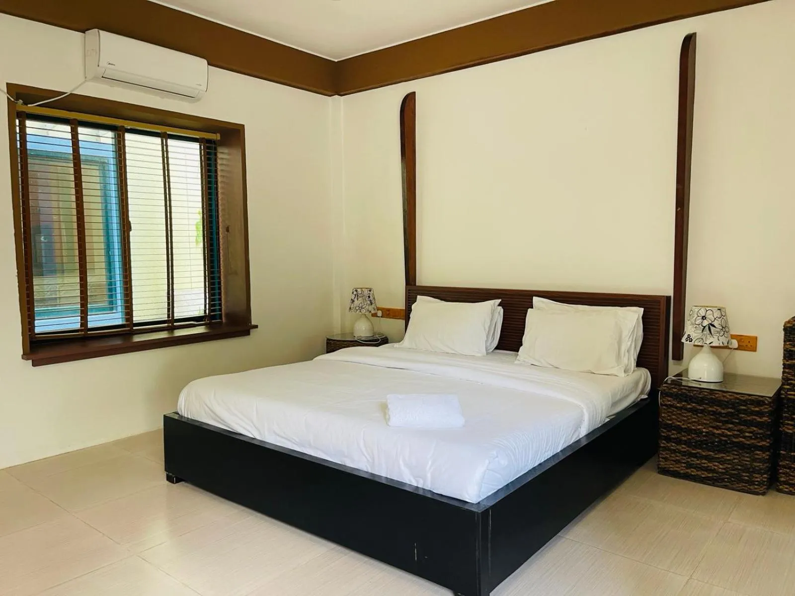 Photo of the whole room in Long Beach Laamu Hotel