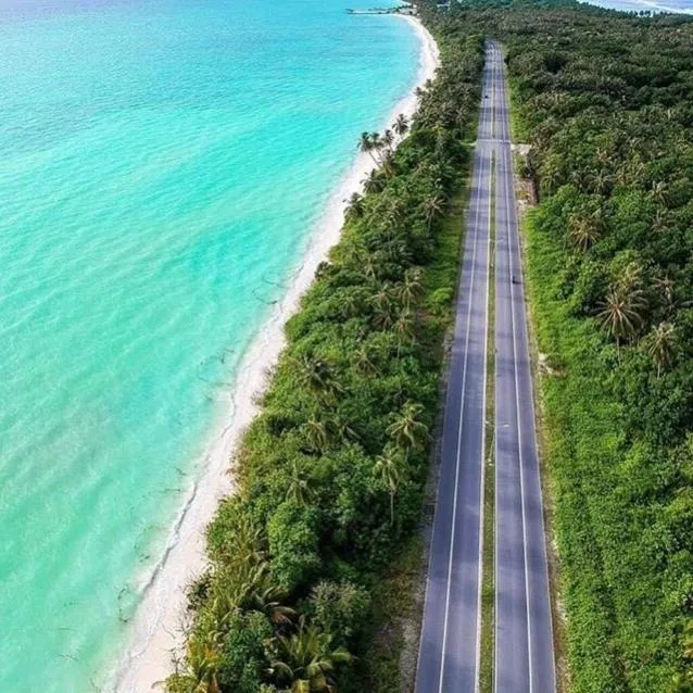 Long Beach Laamu Hotel