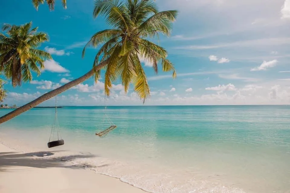 Long Beach Laamu Hotel