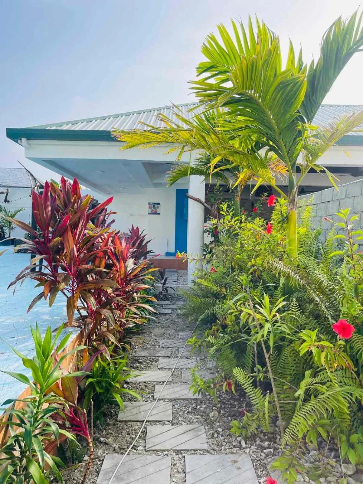 Garden in Long Beach Laamu Hotel