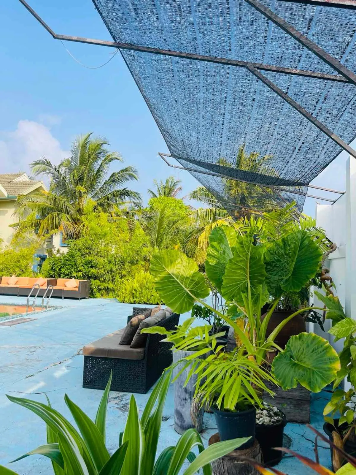 Garden in Long Beach Laamu Hotel