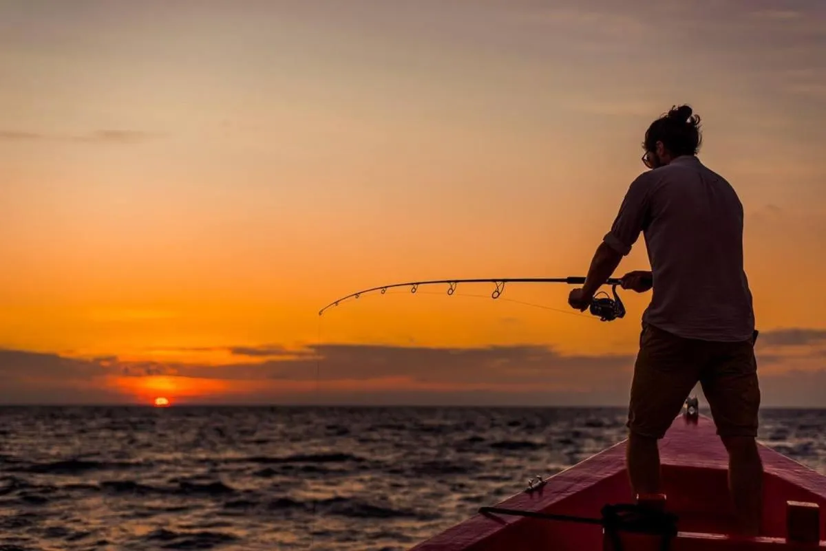 Fishing in Long Beach Laamu Hotel