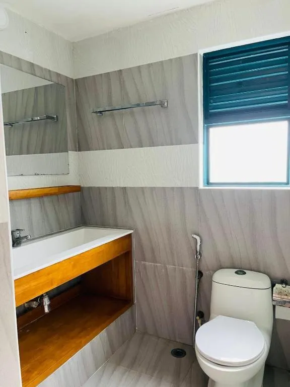 Long Beach Laamu Hotel