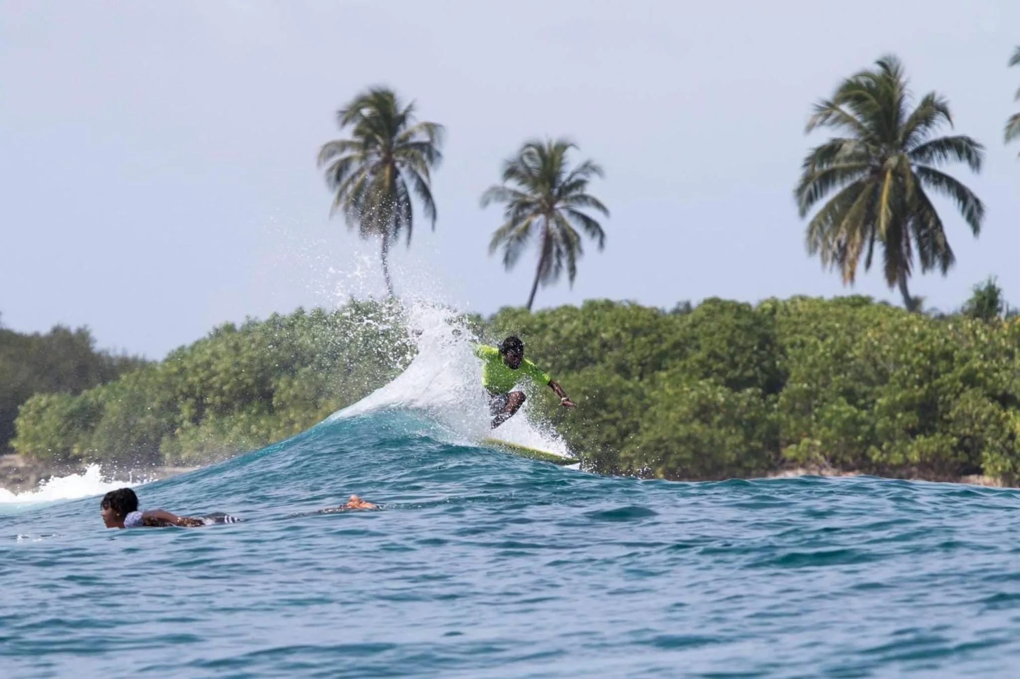 Long Beach Laamu Hotel