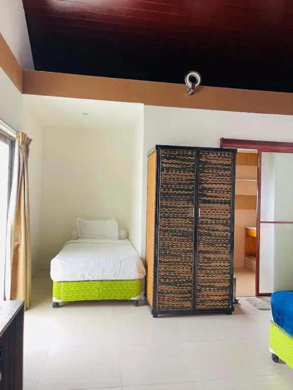 Long Beach Laamu Hotel