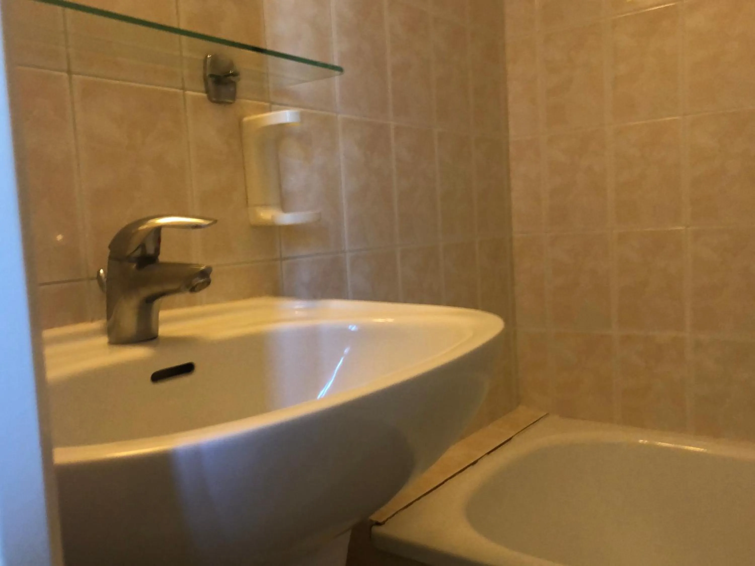 Bathroom in Hotel les Troenes