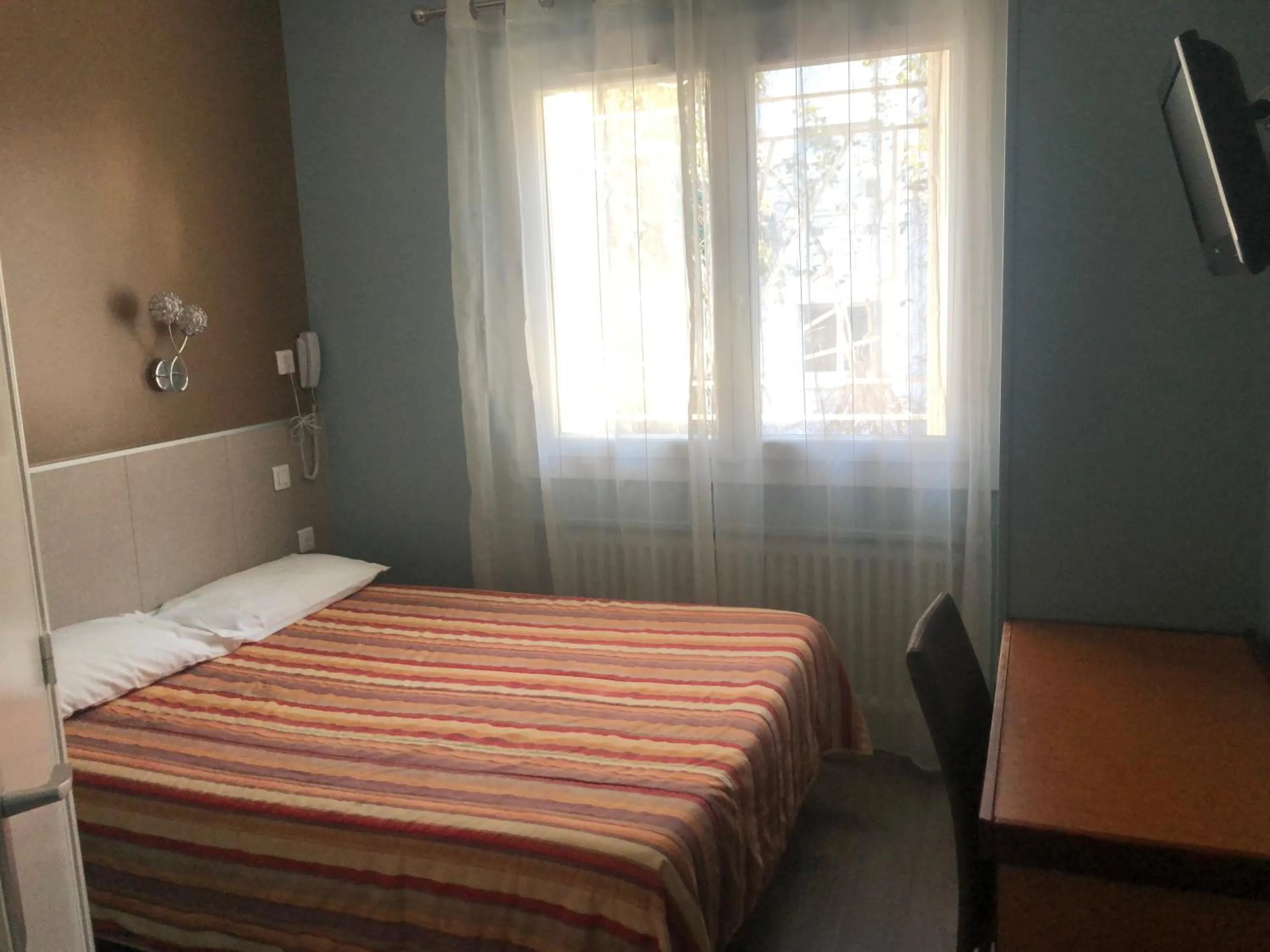 Bed in Hotel les Troenes