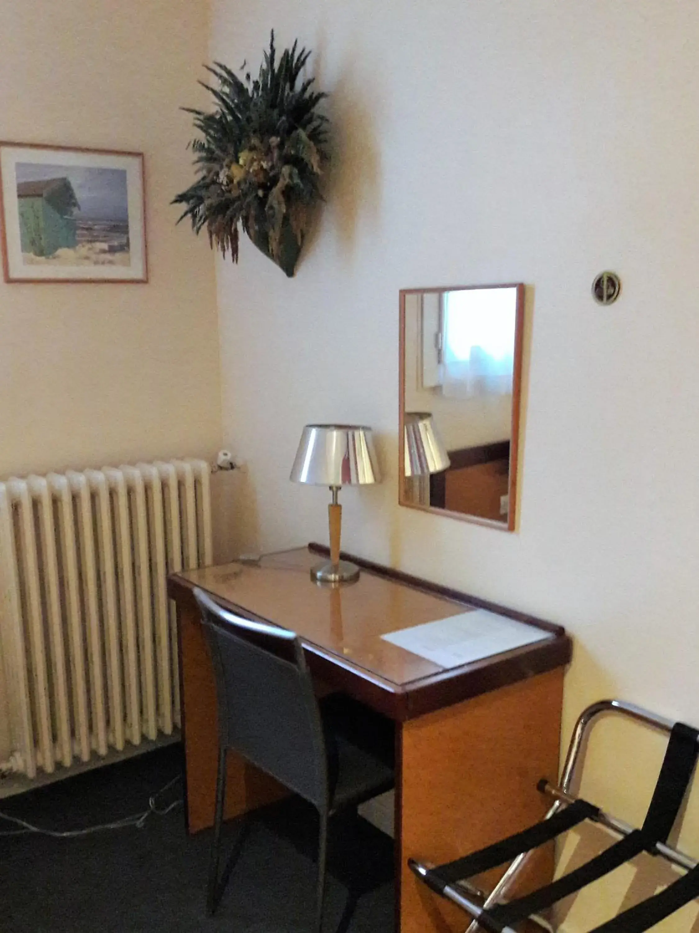 Single Room with Garden View in Hotel les Troenes Single Room with Garden View in Hotel les Troenes