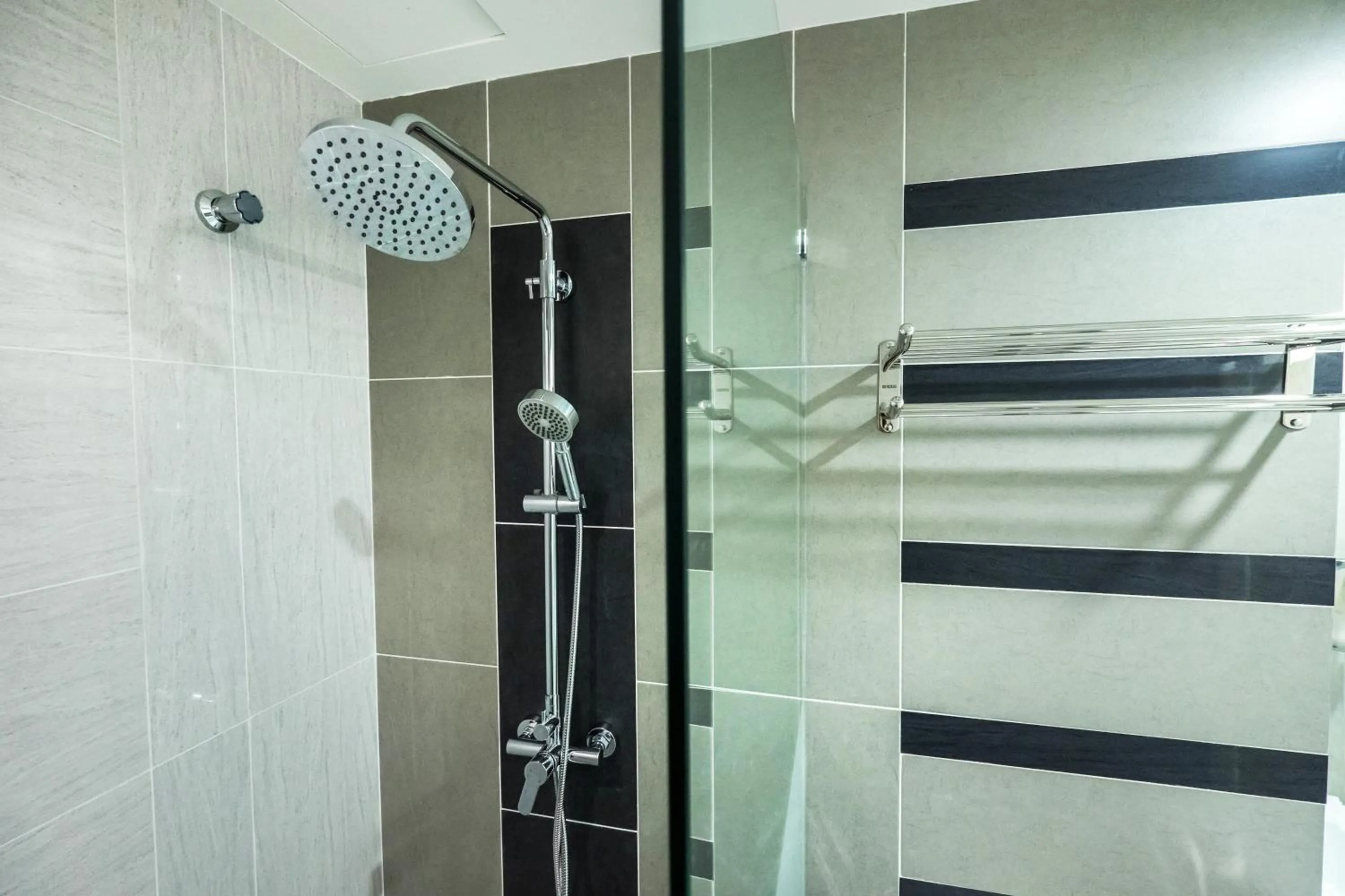 Shower in Indra Hotel Ipoh