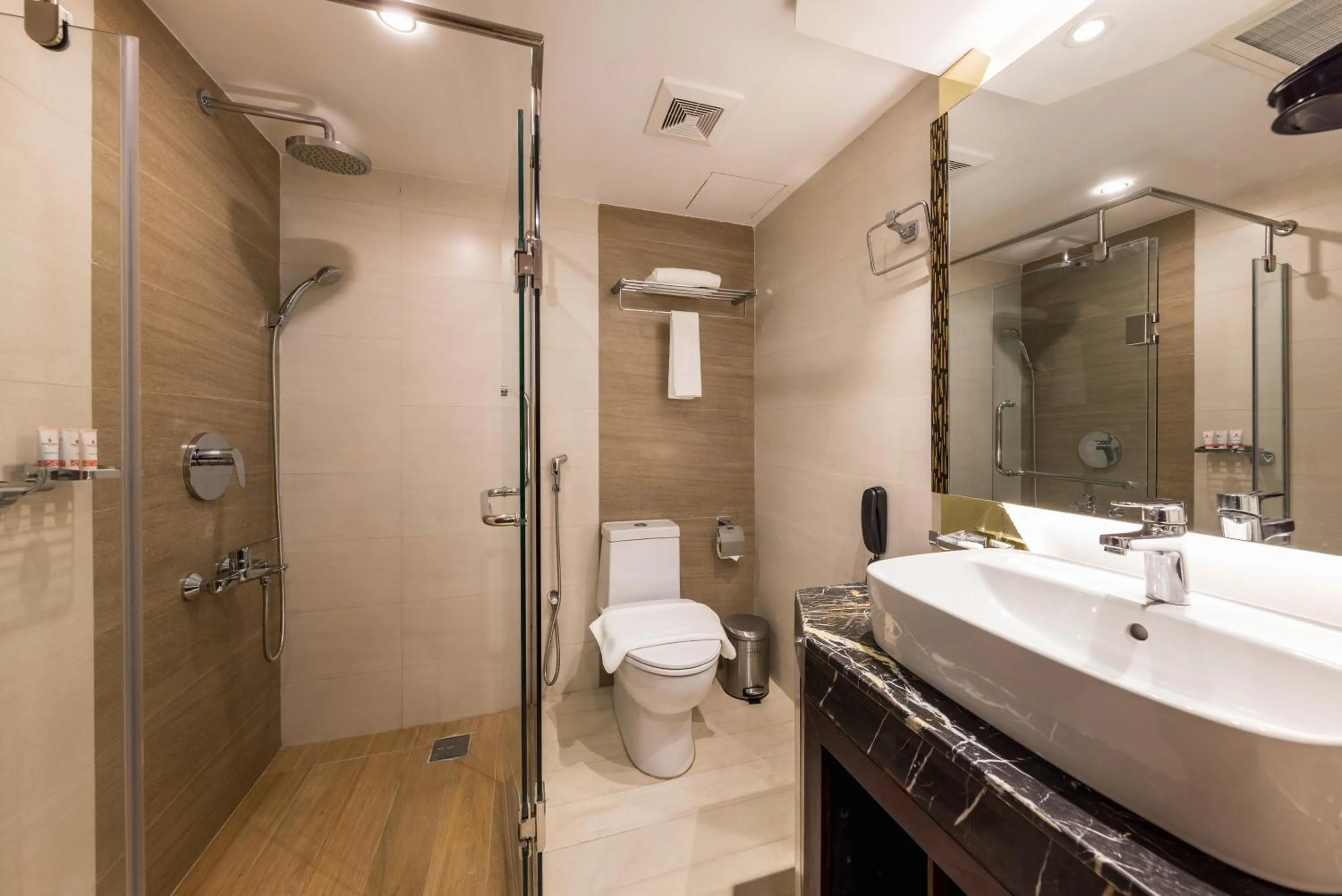 Bathroom in Grand Palace Hotel & Resort Dhaka