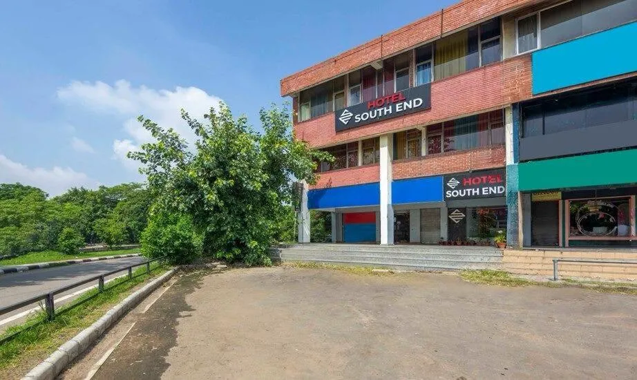Property building in Hotel SouthEnd