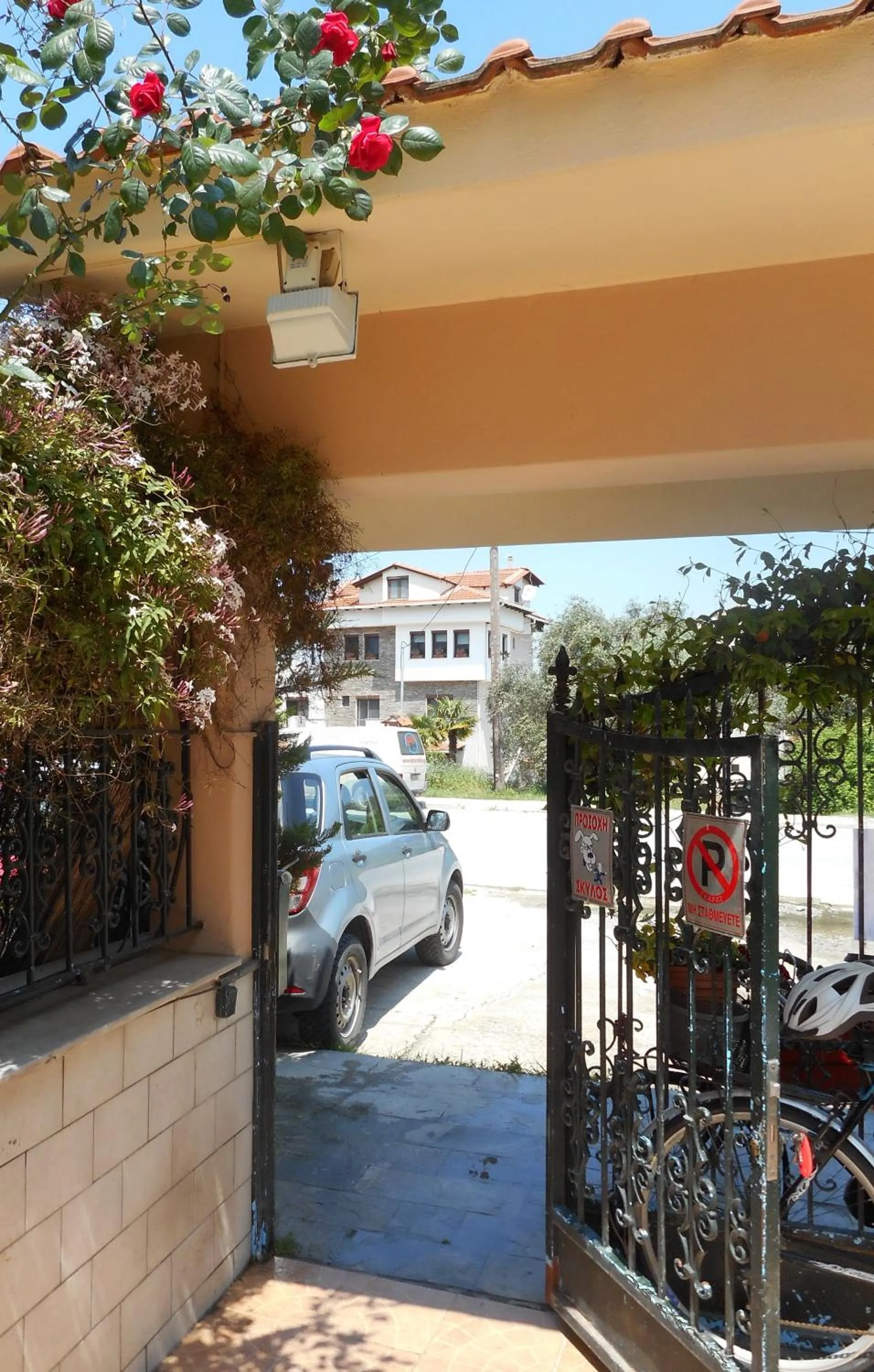 Facade/entrance in Villa Anna