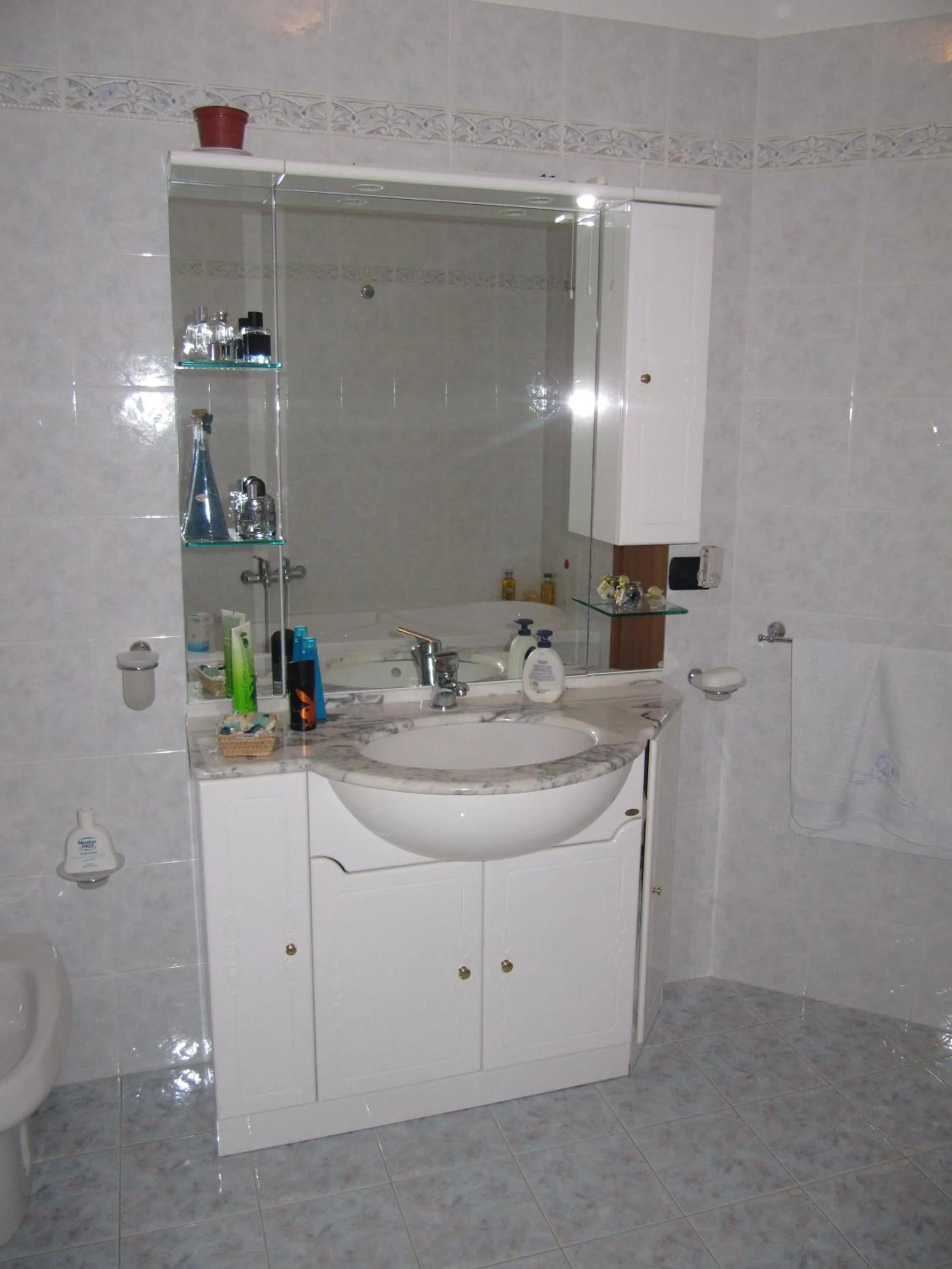 Bathroom in B&B Sole del Pollino