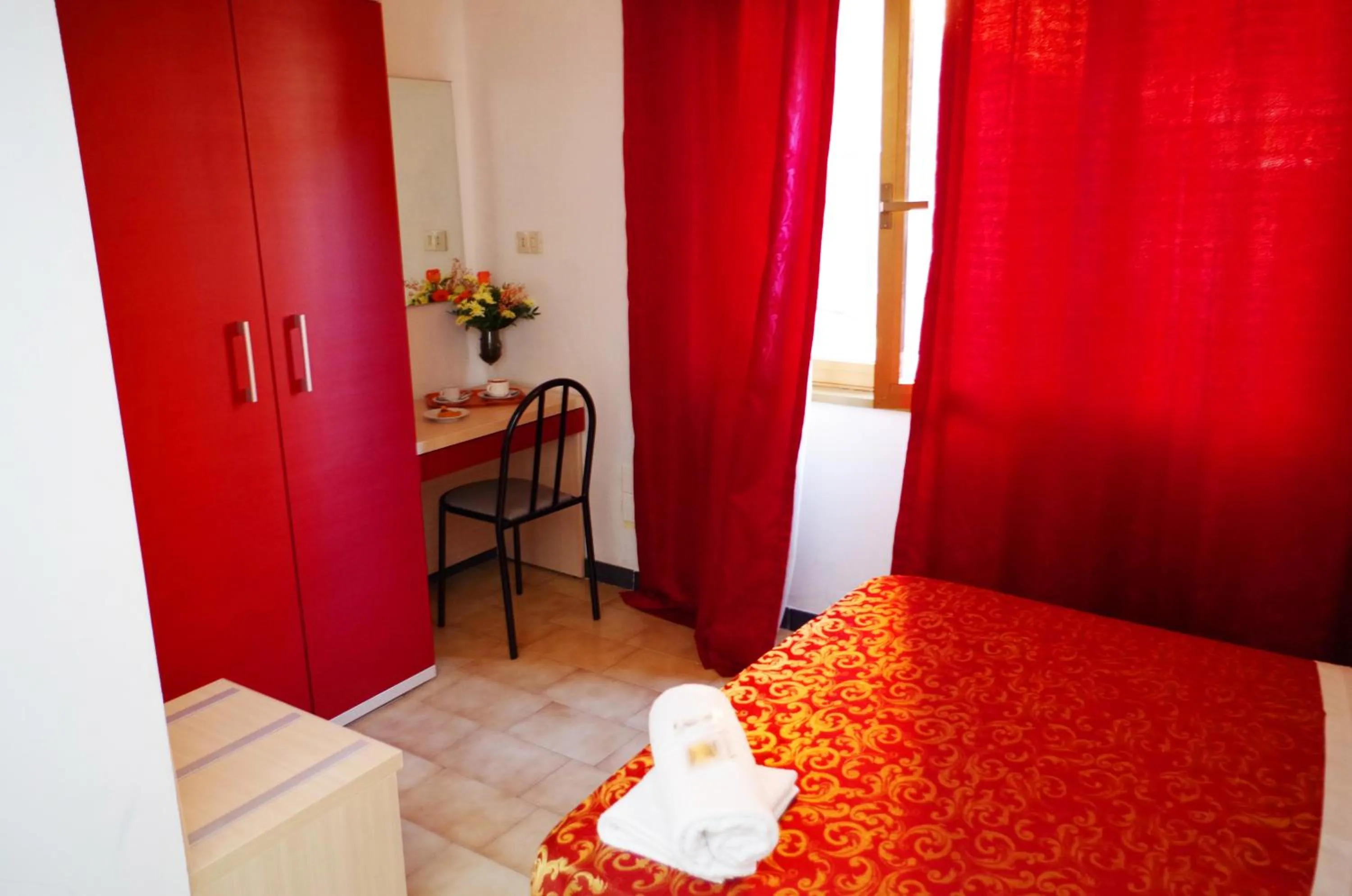 Bedroom, Bed in Hotel Centrale