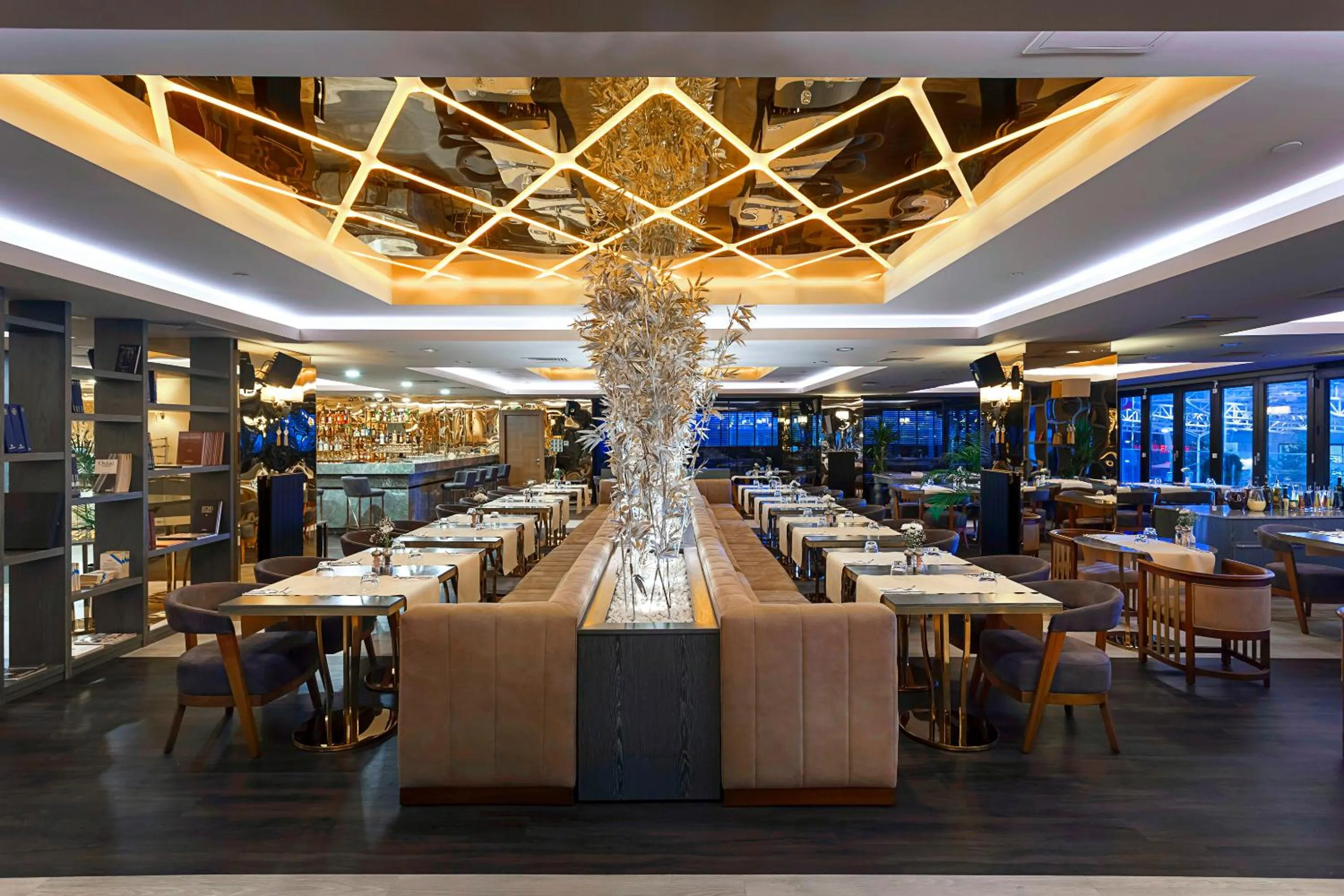 Restaurant/places to eat in Nidya Hotel Esenyurt