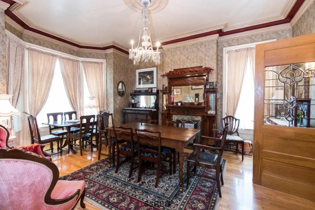 A Tanners Home Inn Bed and Breakfast