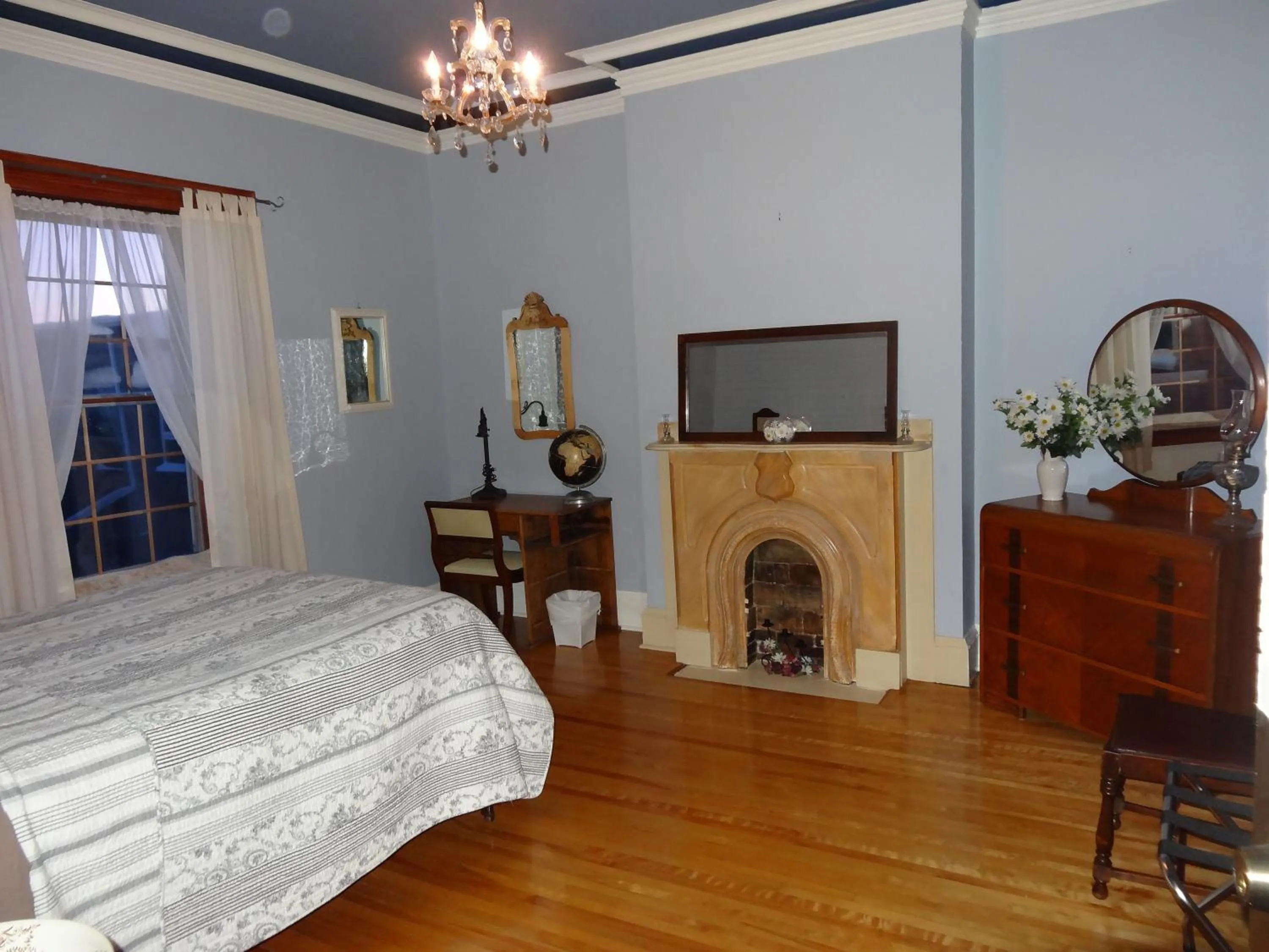 Photo of the whole room, Bed in A Tanners Home Inn Bed and Breakfast