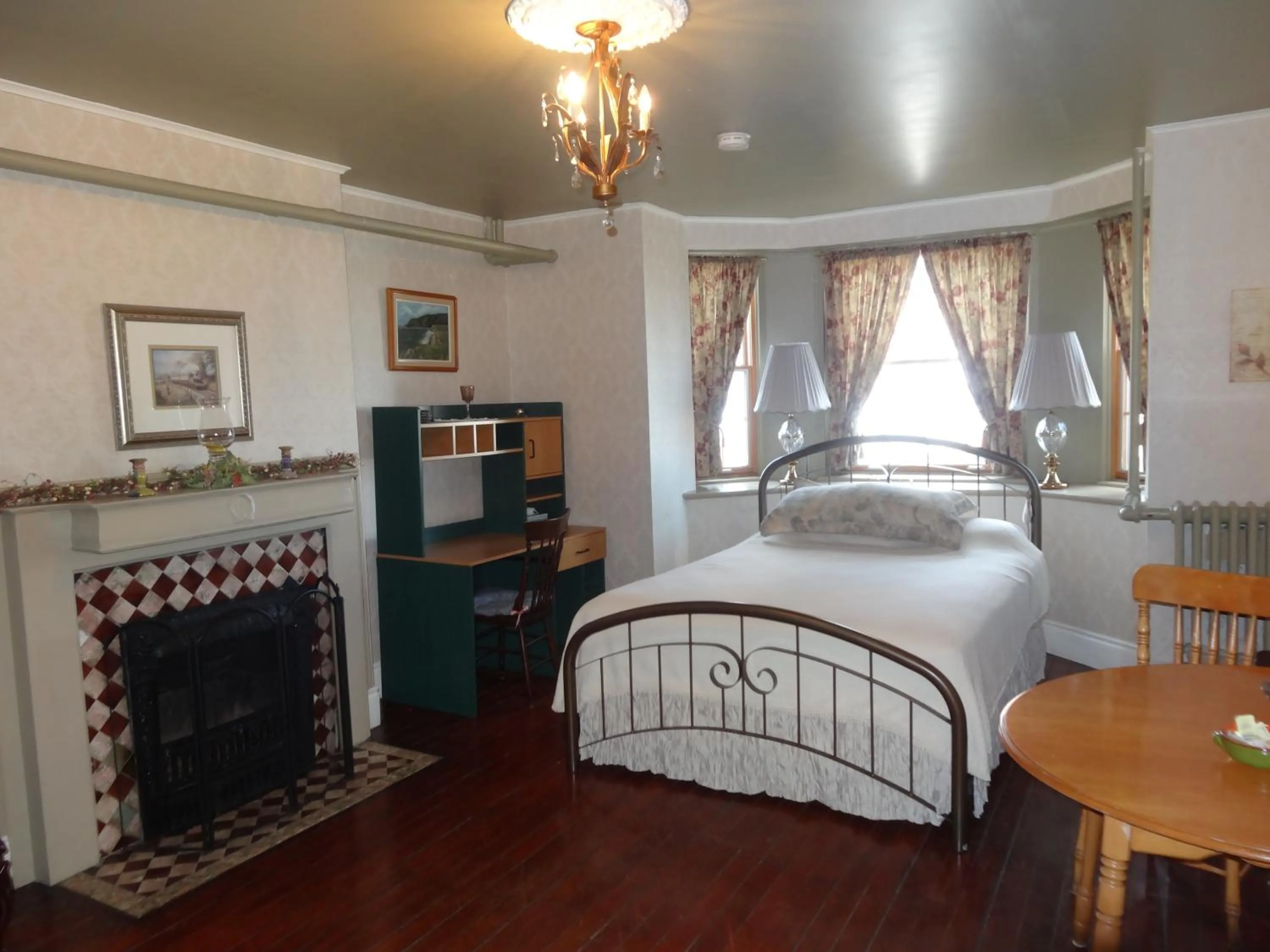 Photo of the whole room, Bed in A Tanners Home Inn Bed and Breakfast