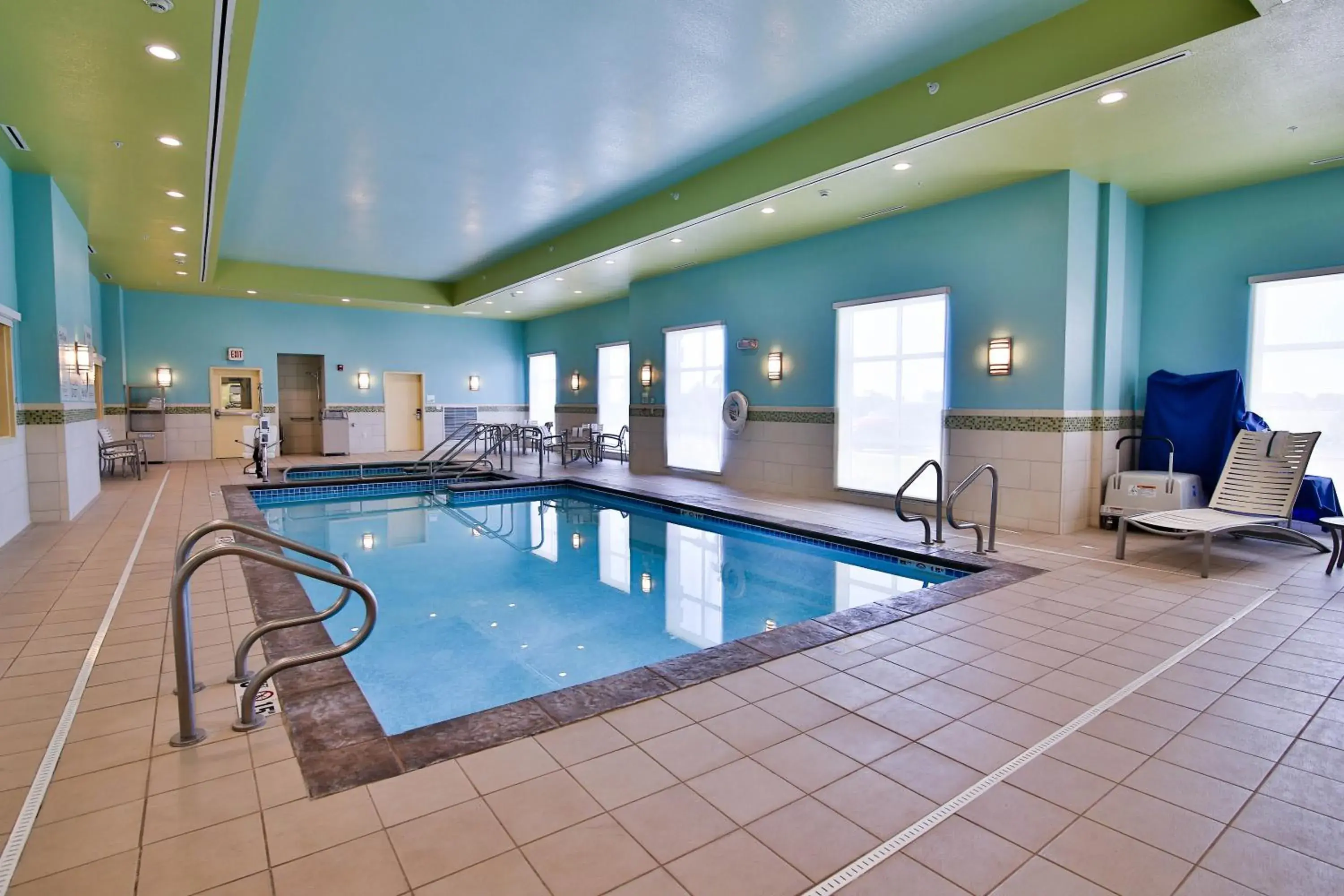 Swimming pool in Holiday Inn Bismarck by IHG Swimming pool in Holiday Inn Bismarck by IHG