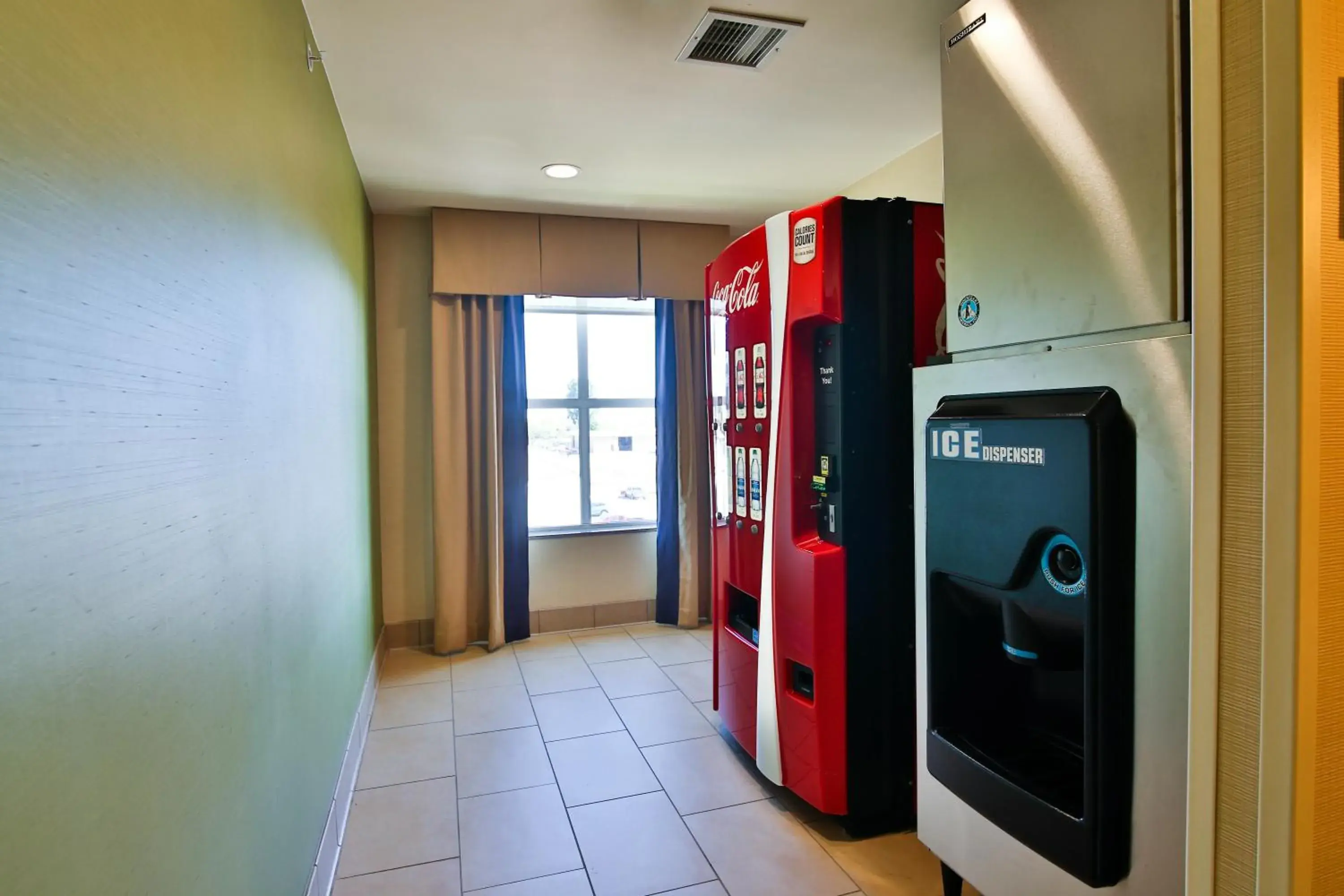 Lobby or reception in Holiday Inn Bismarck by IHG Lobby or reception in Holiday Inn Bismarck by IHG