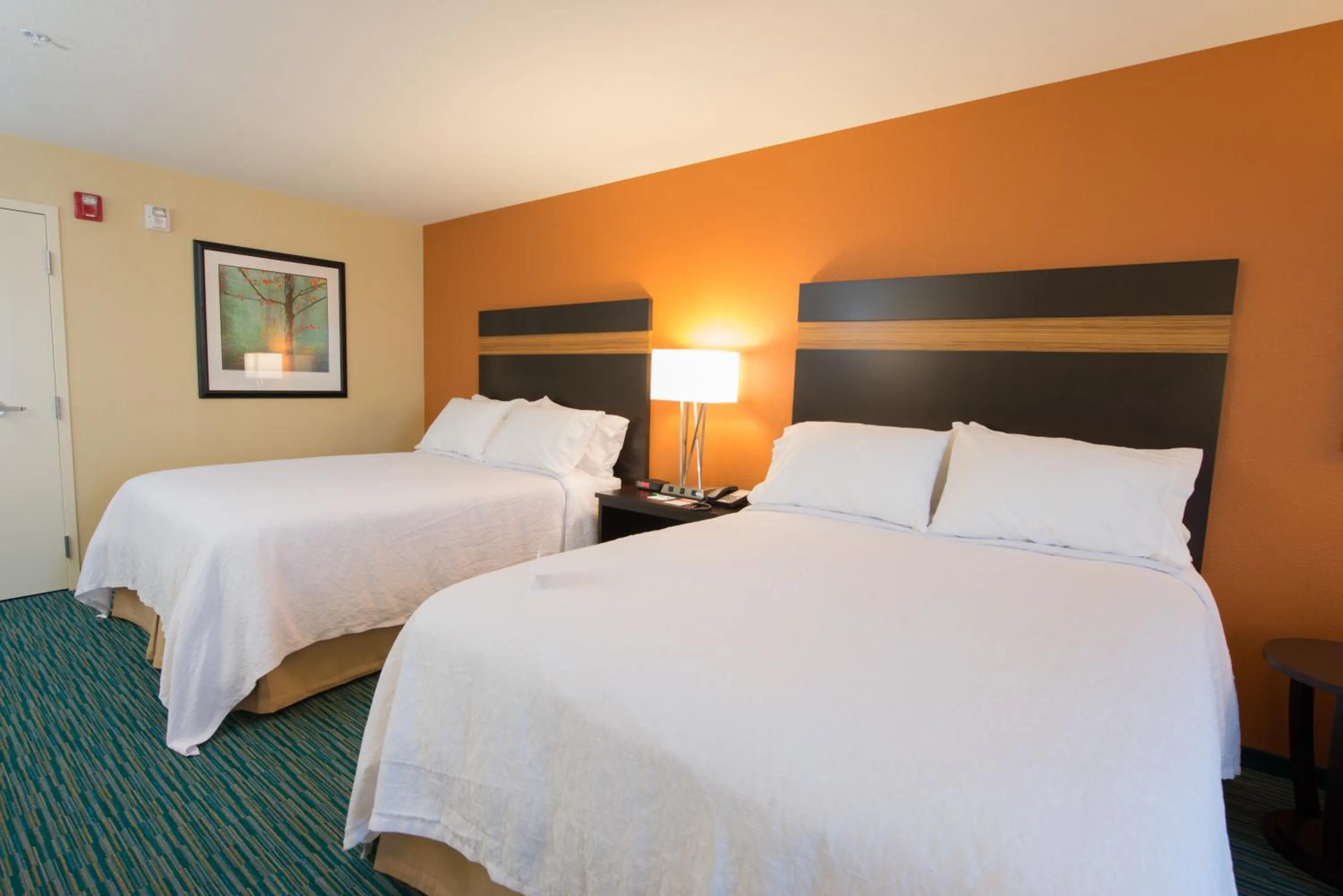 Photo of the whole room, Bed in Holiday Inn Bismarck by IHG