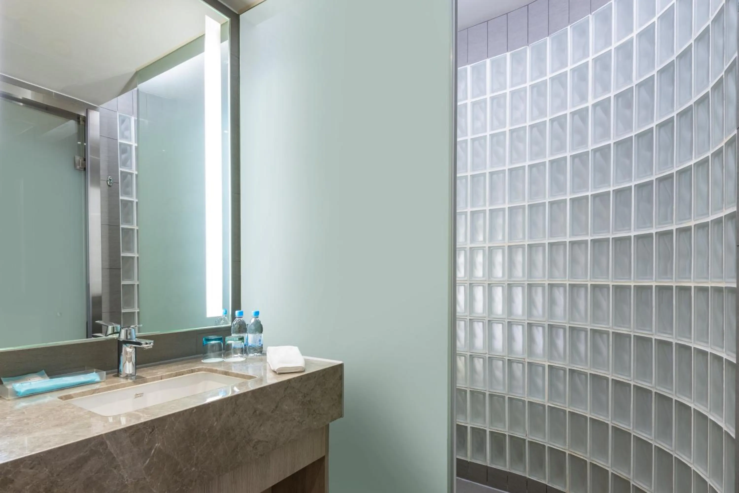 Bathroom in Holiday Inn Express Hong Kong Mongkok by IHG