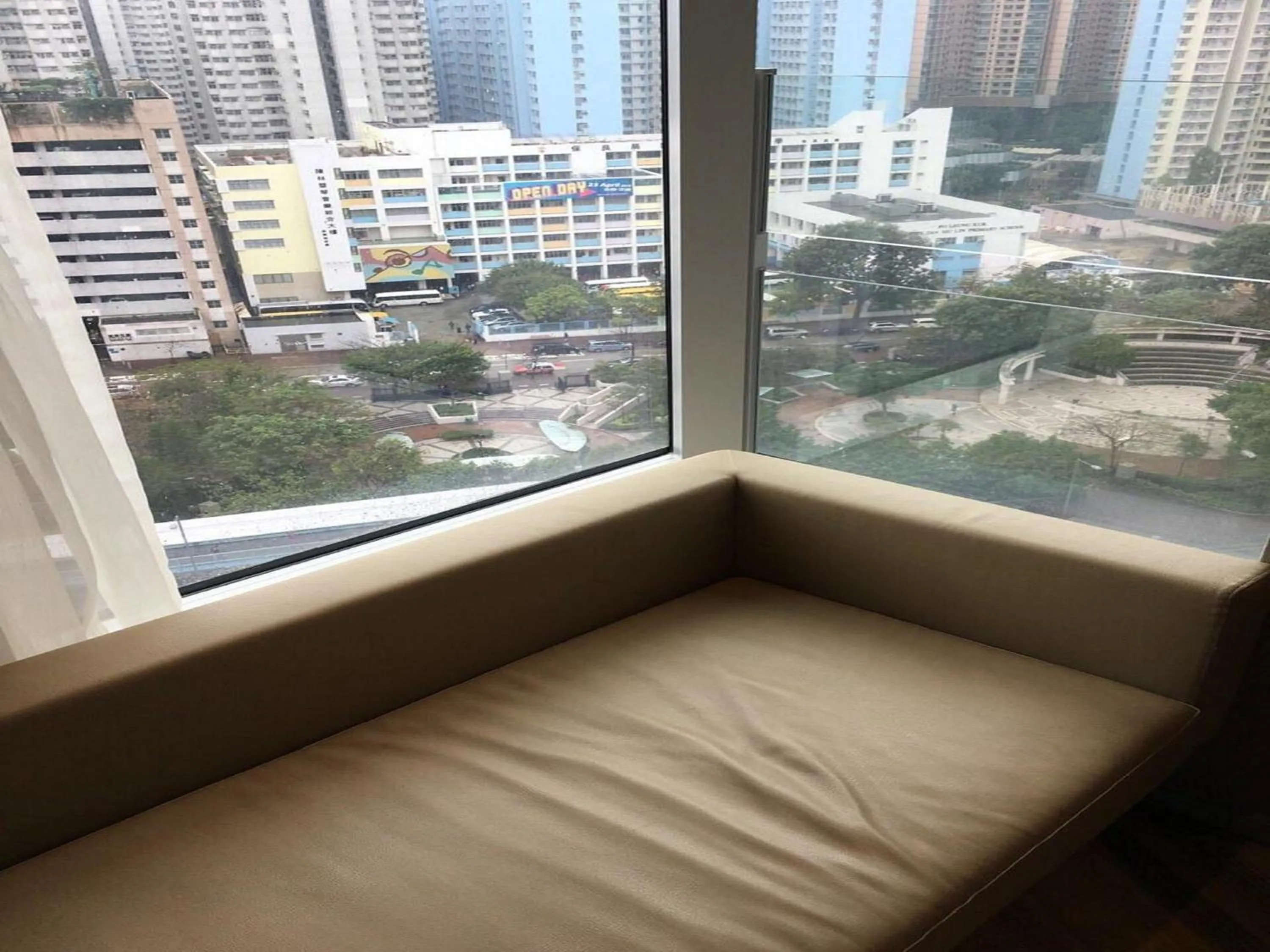 Photo of the whole room in Holiday Inn Express Hong Kong Mongkok by IHG