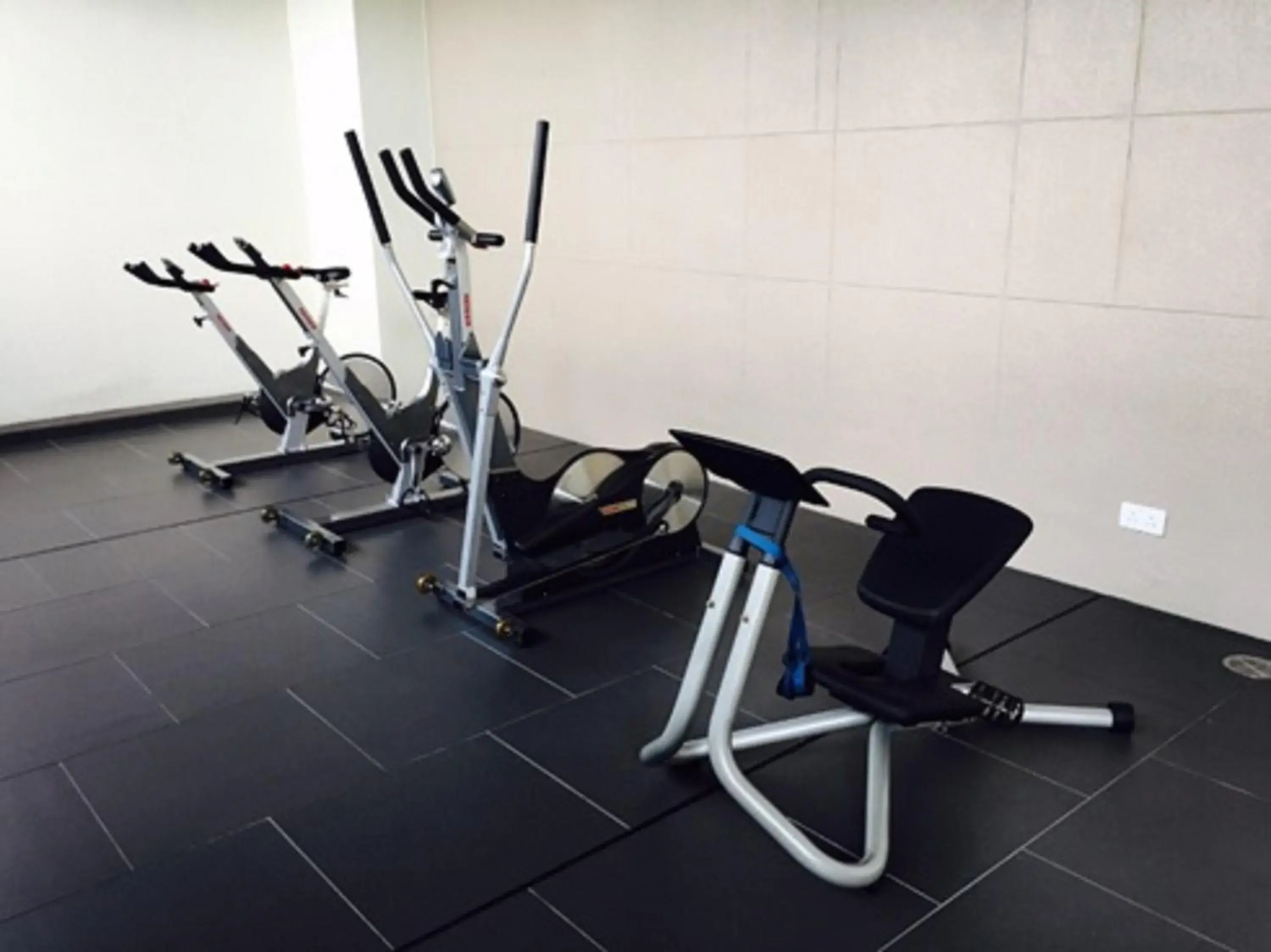 Fitness centre/facilities in Holiday Inn Express Hong Kong Mongkok by IHG Fitness centre/facilities in Holiday Inn Express Hong Kong Mongkok by IHG