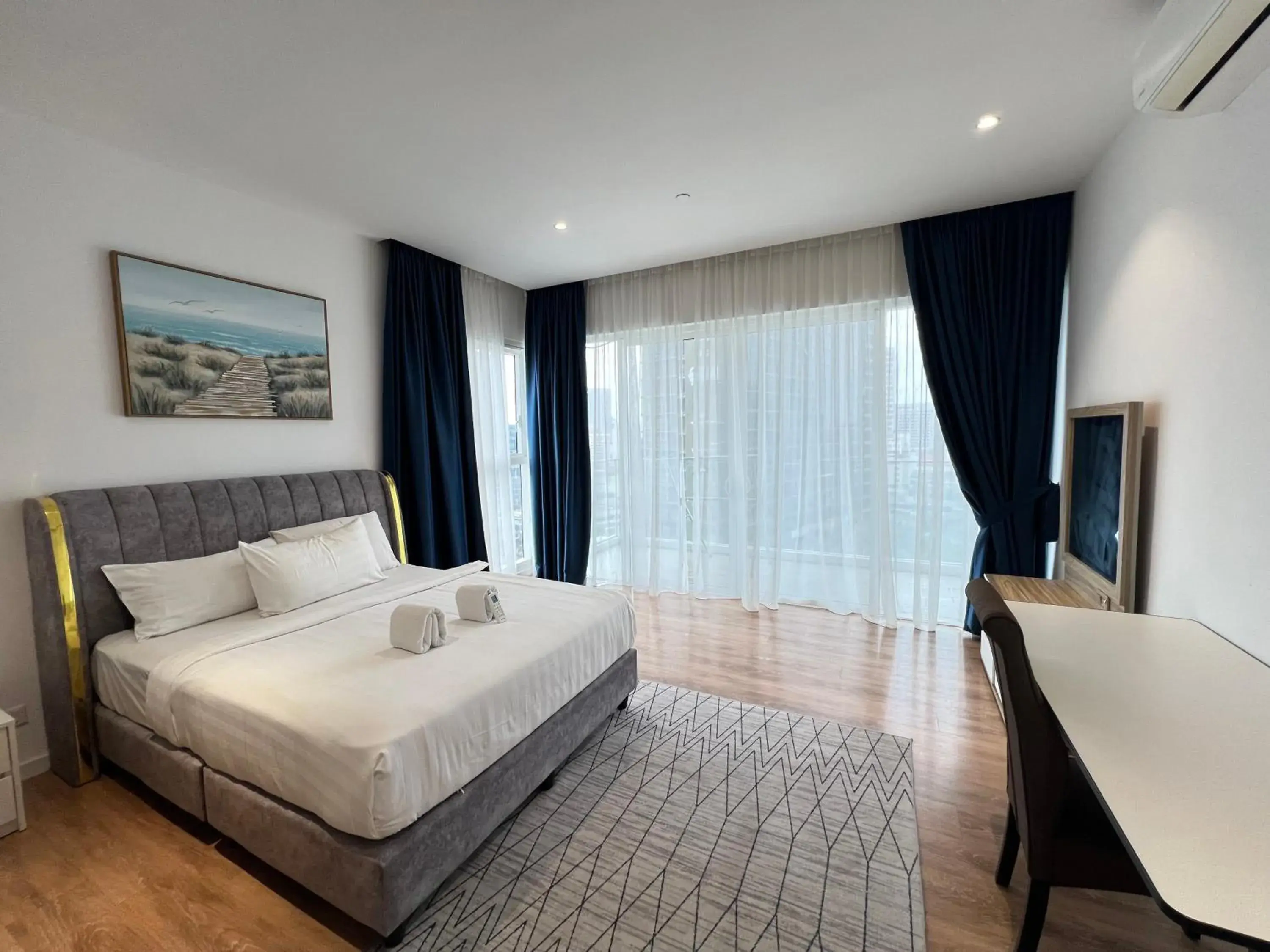 Three-Bedroom Superior Apartment in Quill Residences Exclusive Suites KLCC Three-Bedroom Superior Apartment in Quill Residences Exclusive Suites KLCC