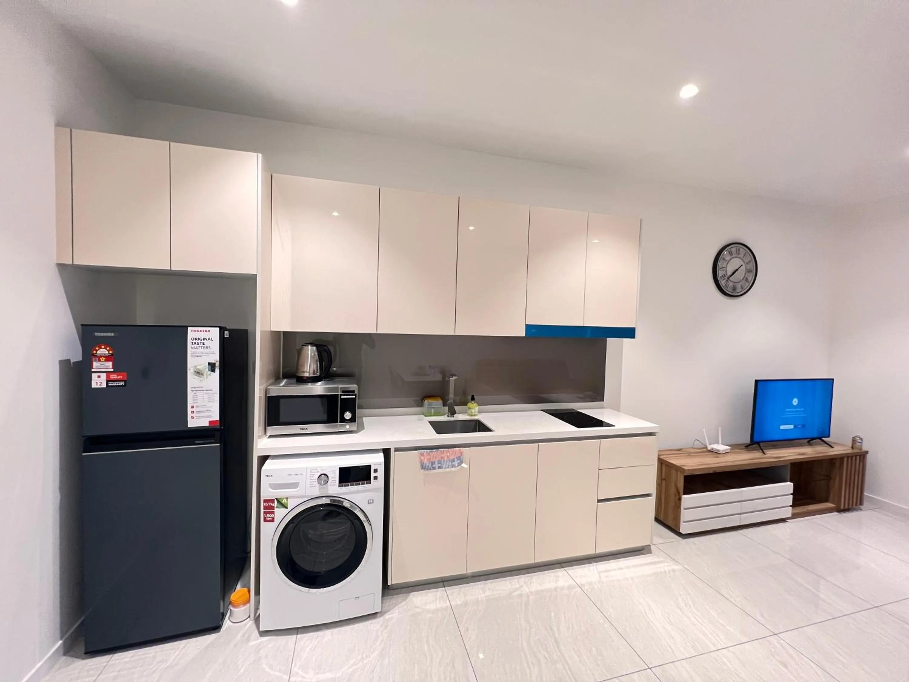 Kitchen or kitchenette in Quill Residences Exclusive Suites KLCC