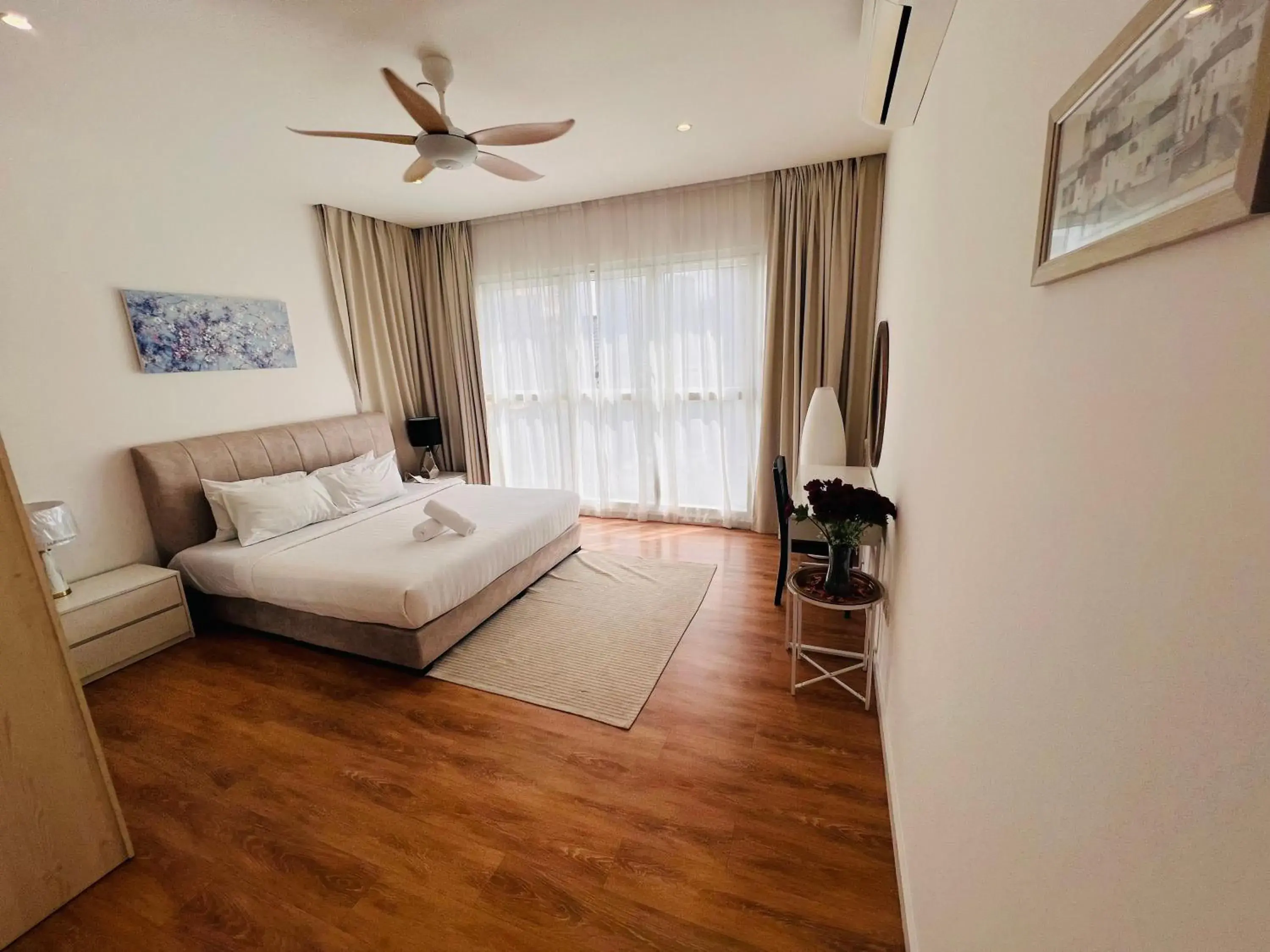 Two-Bedroom Apartment with City View in Quill Residences Exclusive Suites KLCC Two-Bedroom Apartment with City View in Quill Residences Exclusive Suites KLCC