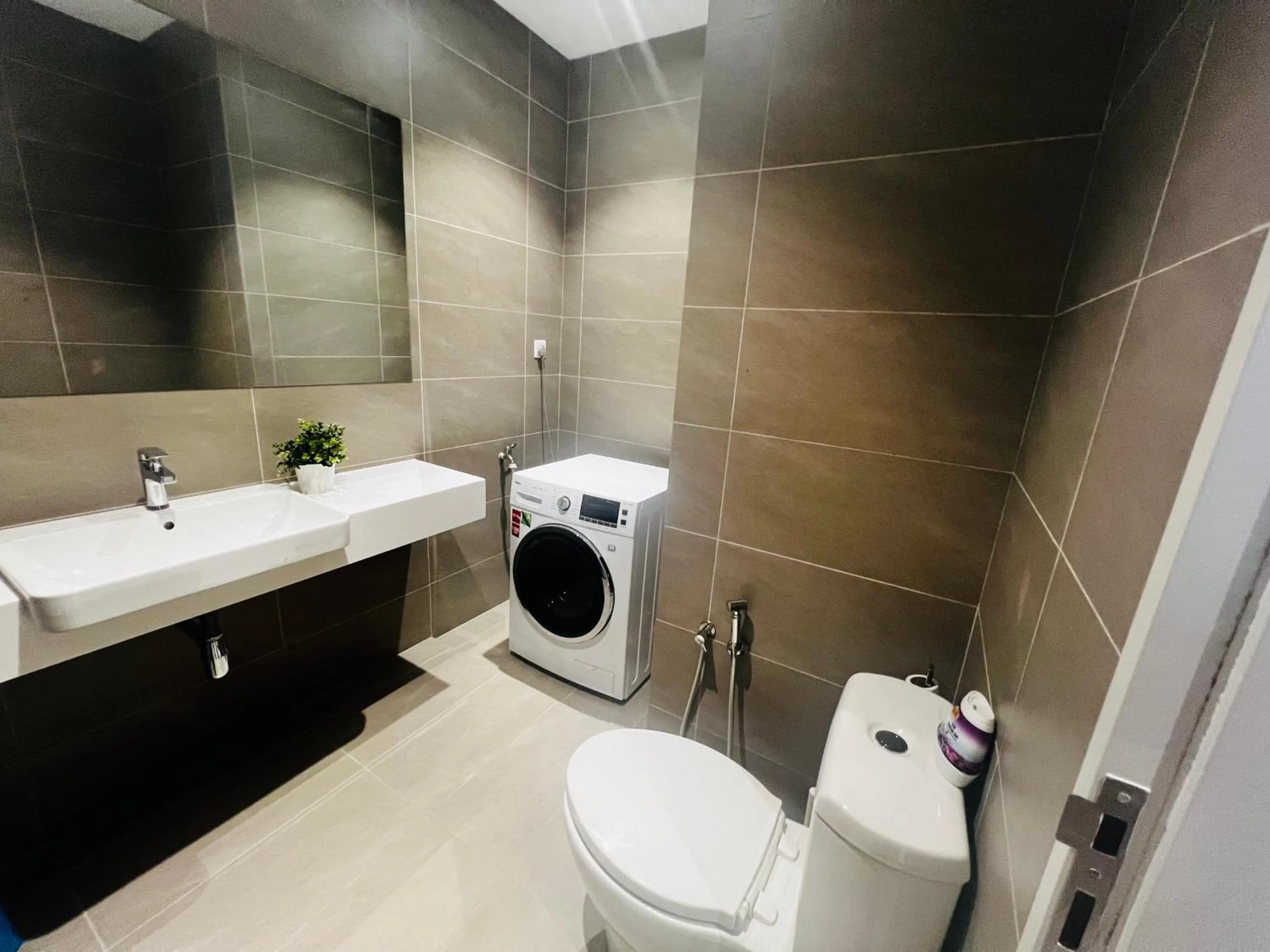 Toilet in Quill Residences Exclusive Suites KLCC