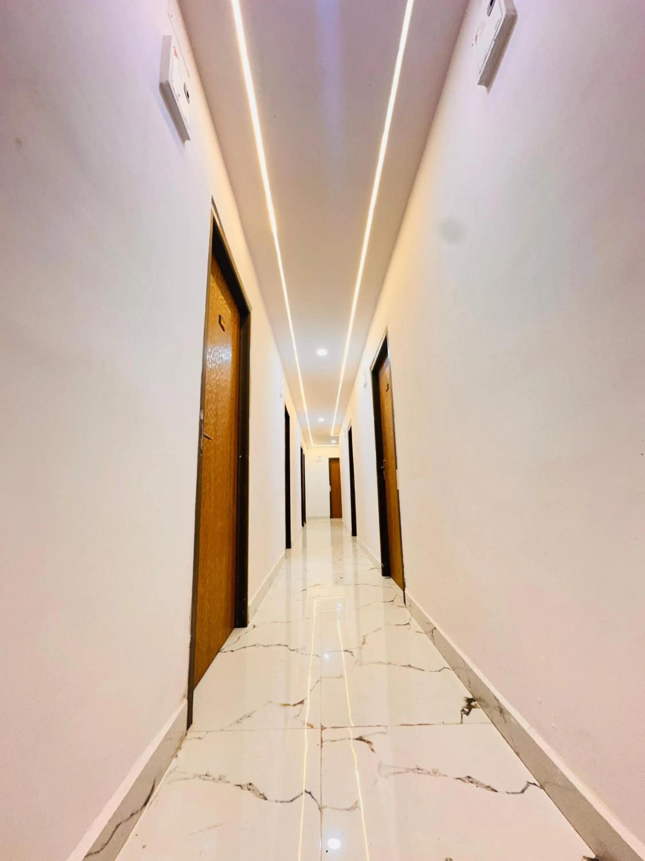 Lobby or reception in K7 Hotel & Restaurant