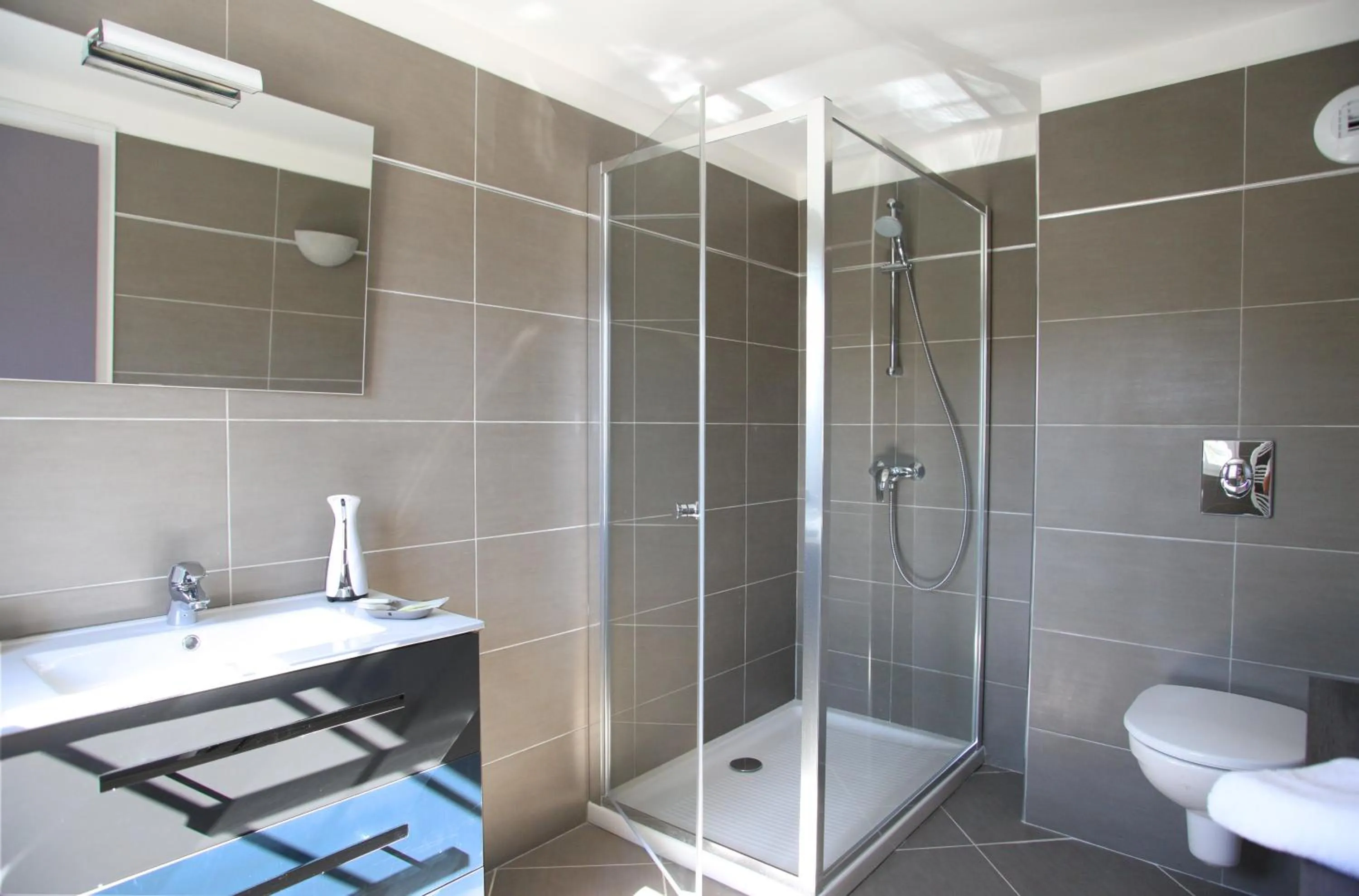 Bathroom in Best Western Hotel Casa Bianca, Piscine Intérieure et Extérieure