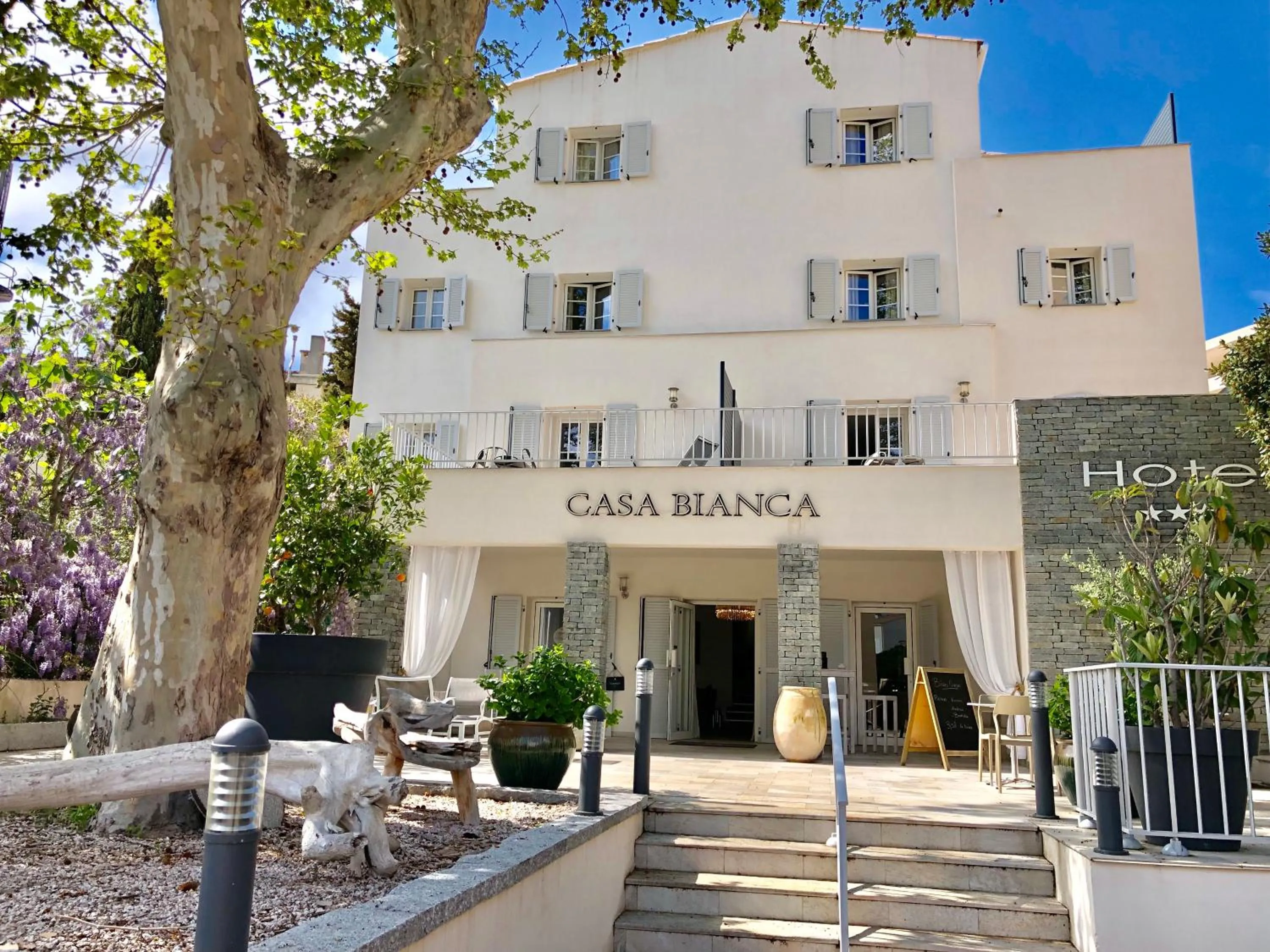Property building in Best Western Hotel Casa Bianca, Piscine Intérieure et Extérieure