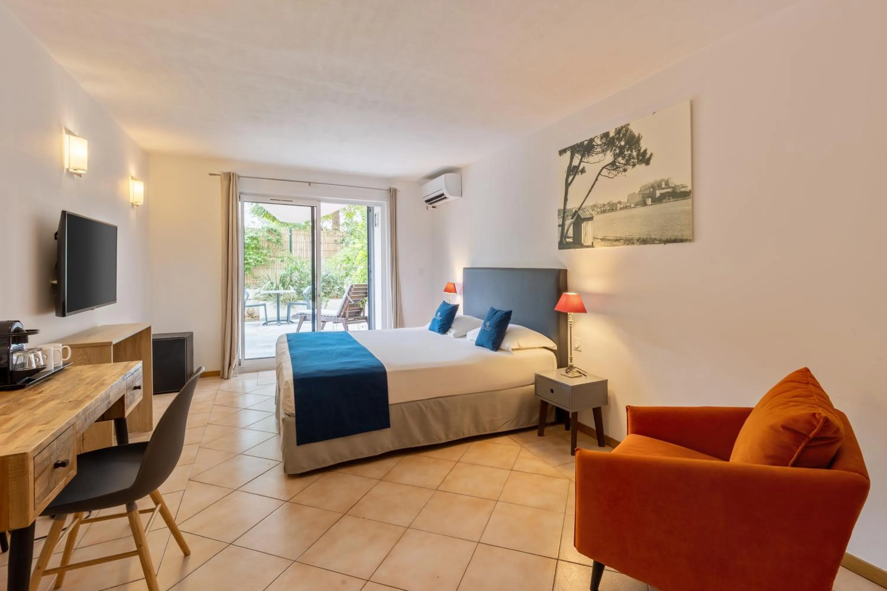 Bedroom, Bed in Best Western Hotel Casa Bianca, Piscine Intérieure et Extérieure