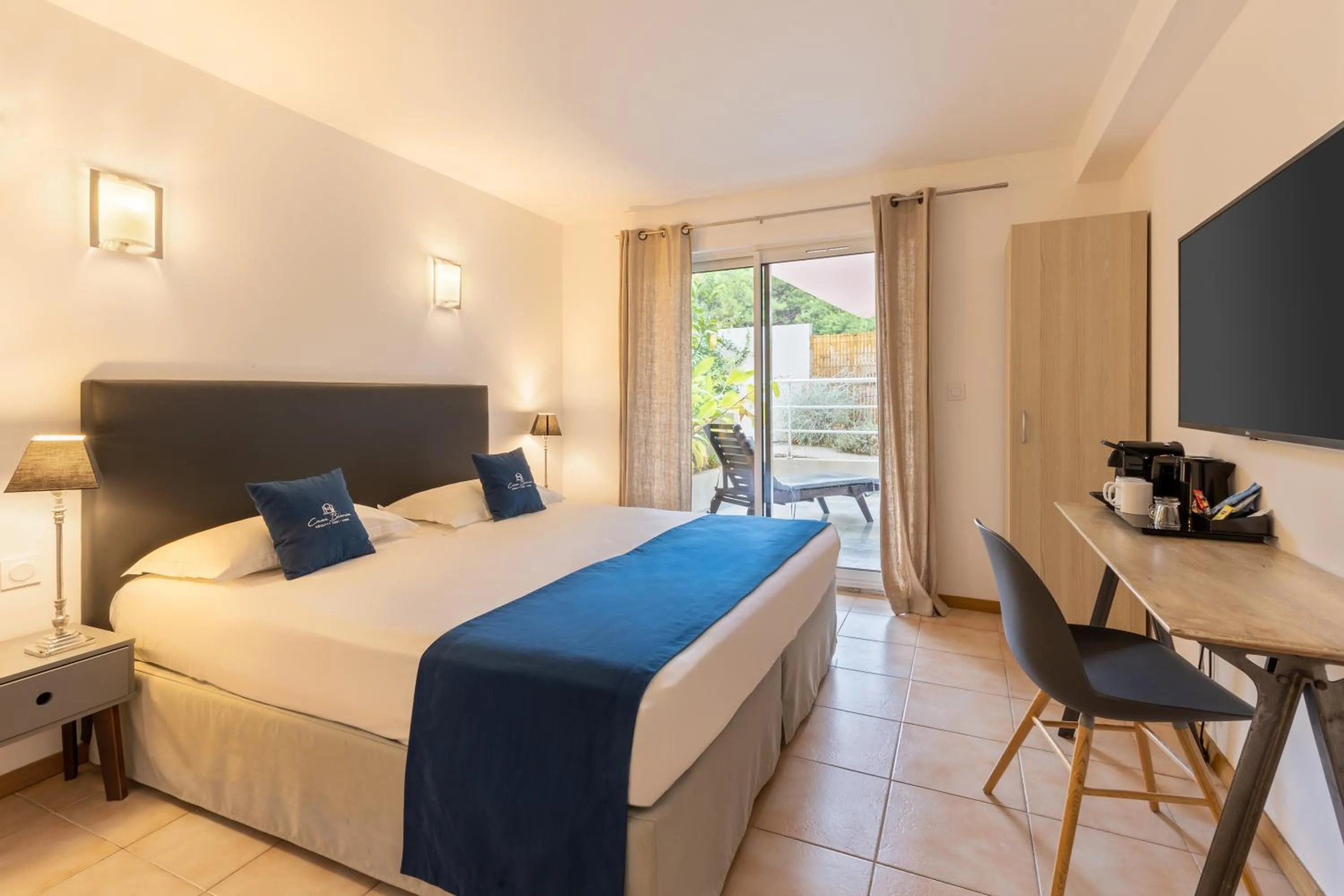 Bedroom, Bed in Best Western Hotel Casa Bianca, Piscine Intérieure et Extérieure